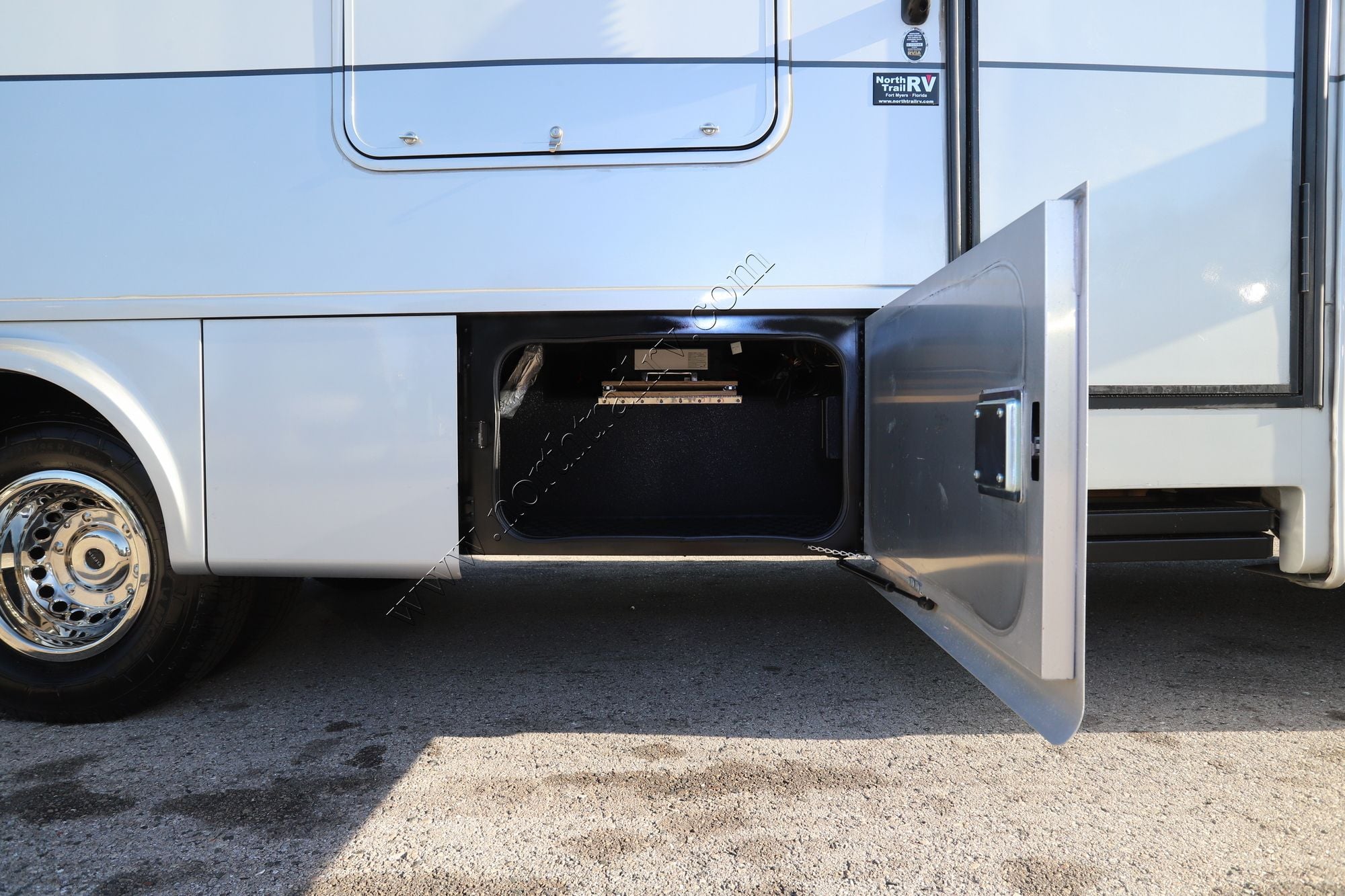 Used 2019 Tiffin Motor Homes Wayfarer 24TW Class C  For Sale