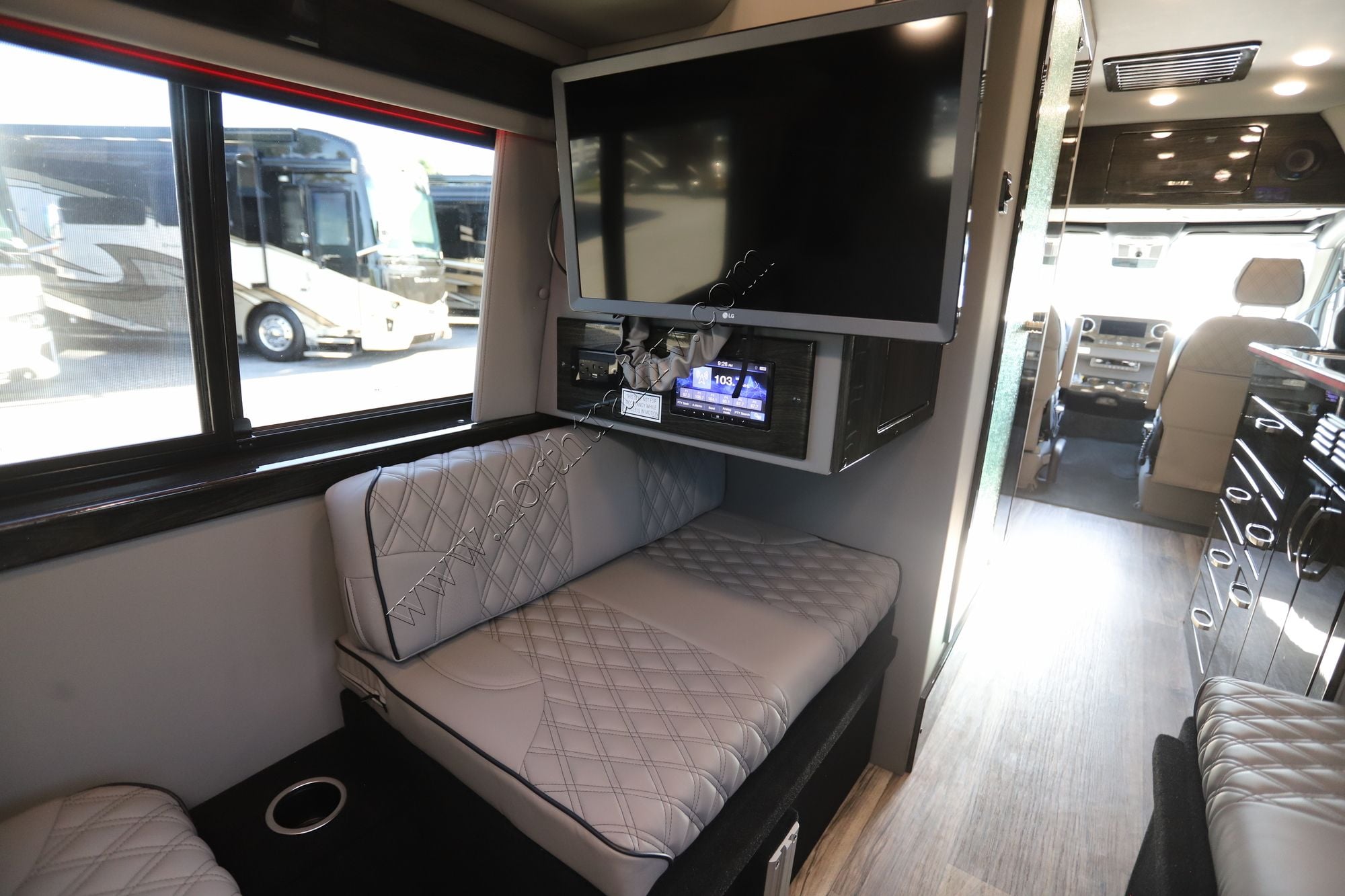 Used 2025 Midwest Passage EXT 170 MD2 Class B  For Sale