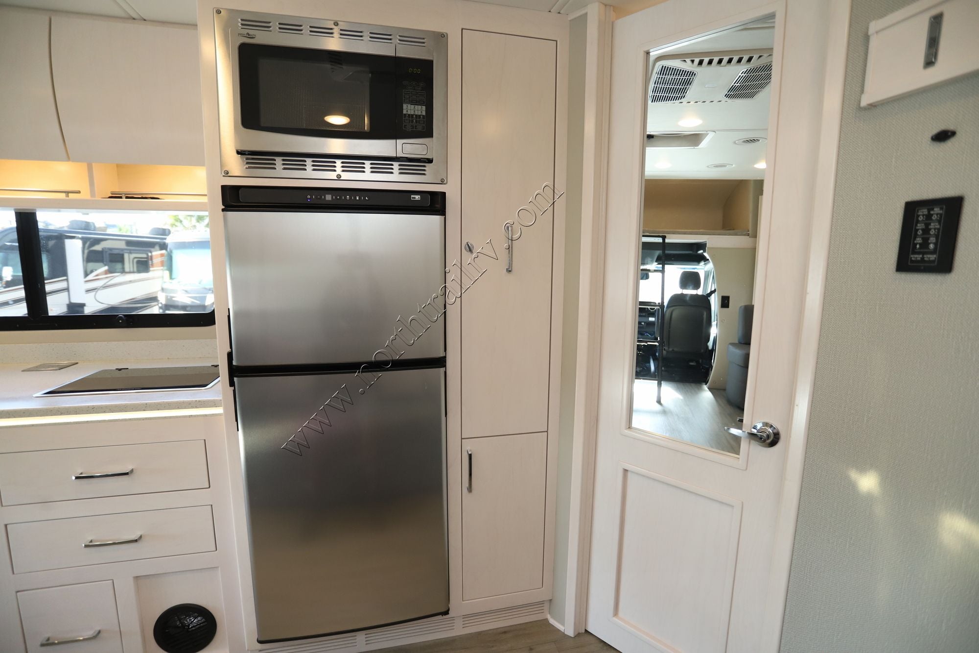 Used 2025 Renegade Rv Vienna 25RMC Class C  For Sale