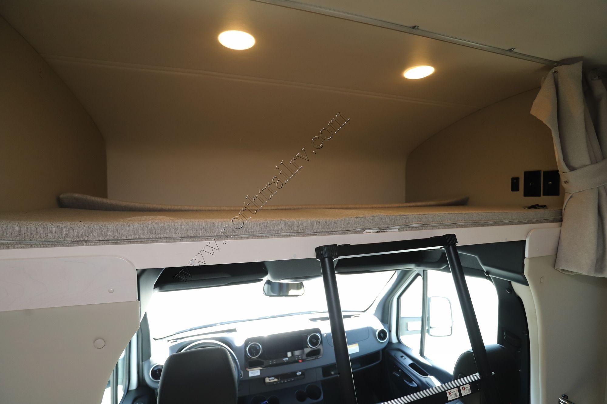 Used 2025 Renegade Rv Vienna 25RMC Class C  For Sale