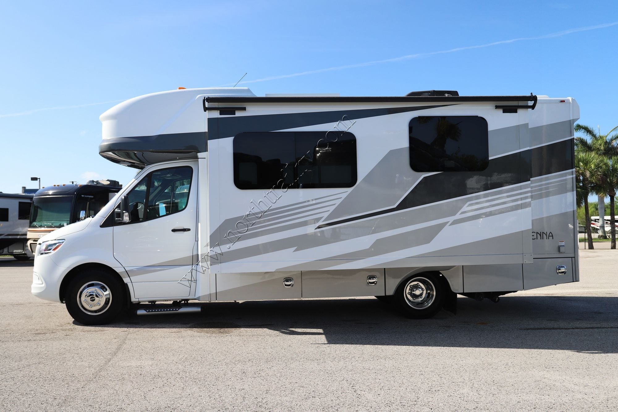 Used 2025 Renegade Rv Vienna 25RMC Class C  For Sale