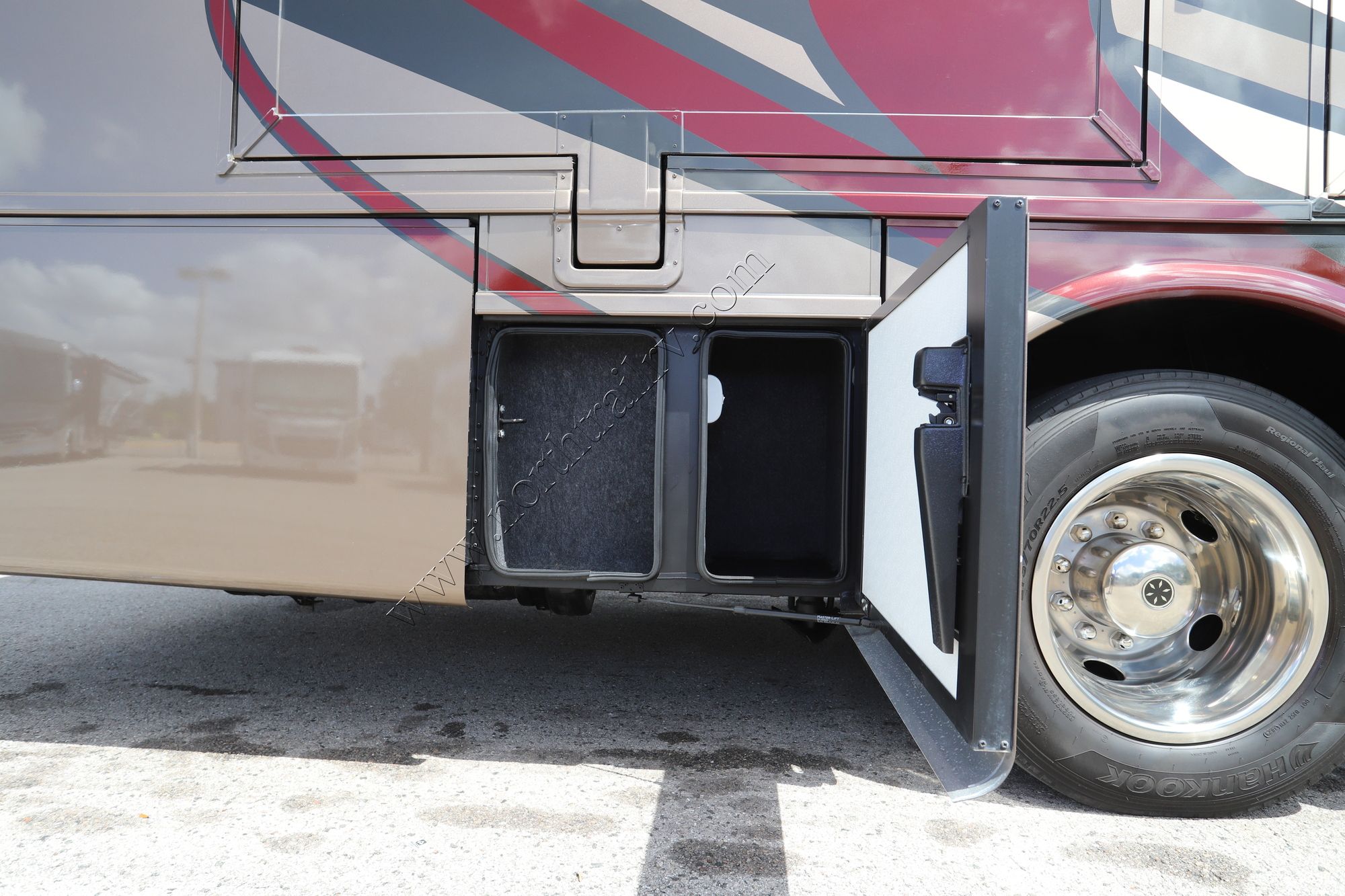 Used 2019 Newmar Ventana Le 3412 Class A  For Sale