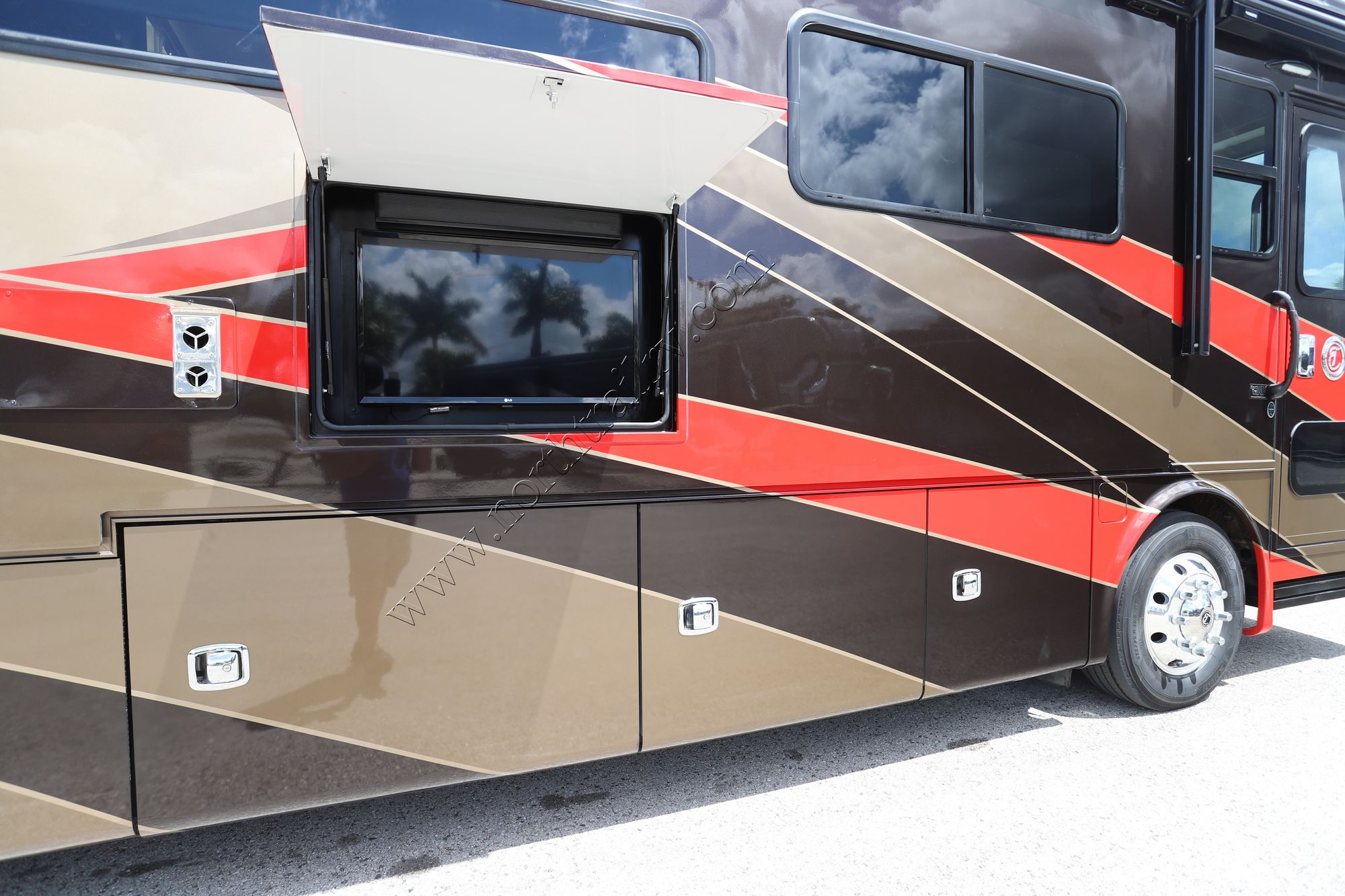Used 2020 Tiffin Motor Homes Breeze 33BR Class A  For Sale