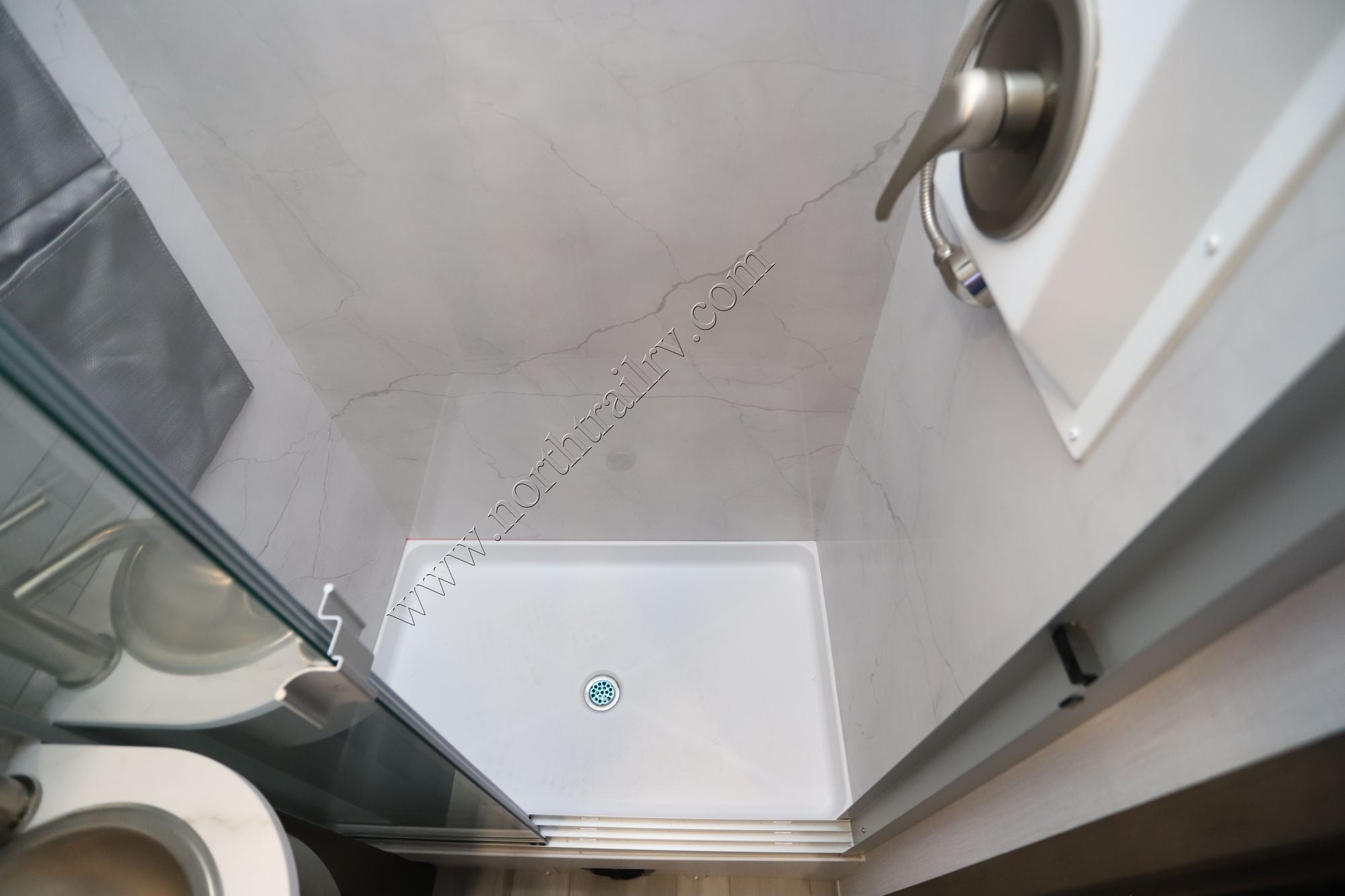 New 2026 Dynamax Isata 5 28SS 4X4 EX Super C  For Sale