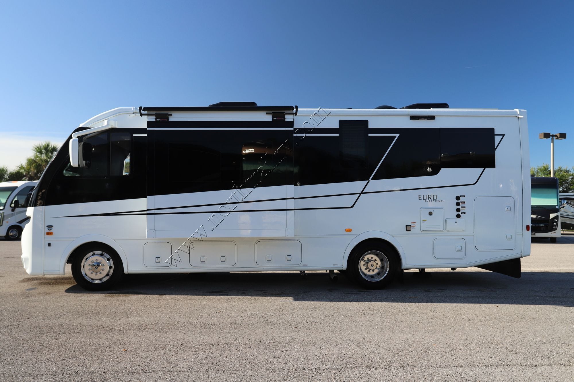 Used 2025 Coachmen Euro 25TB Class A  For Sale