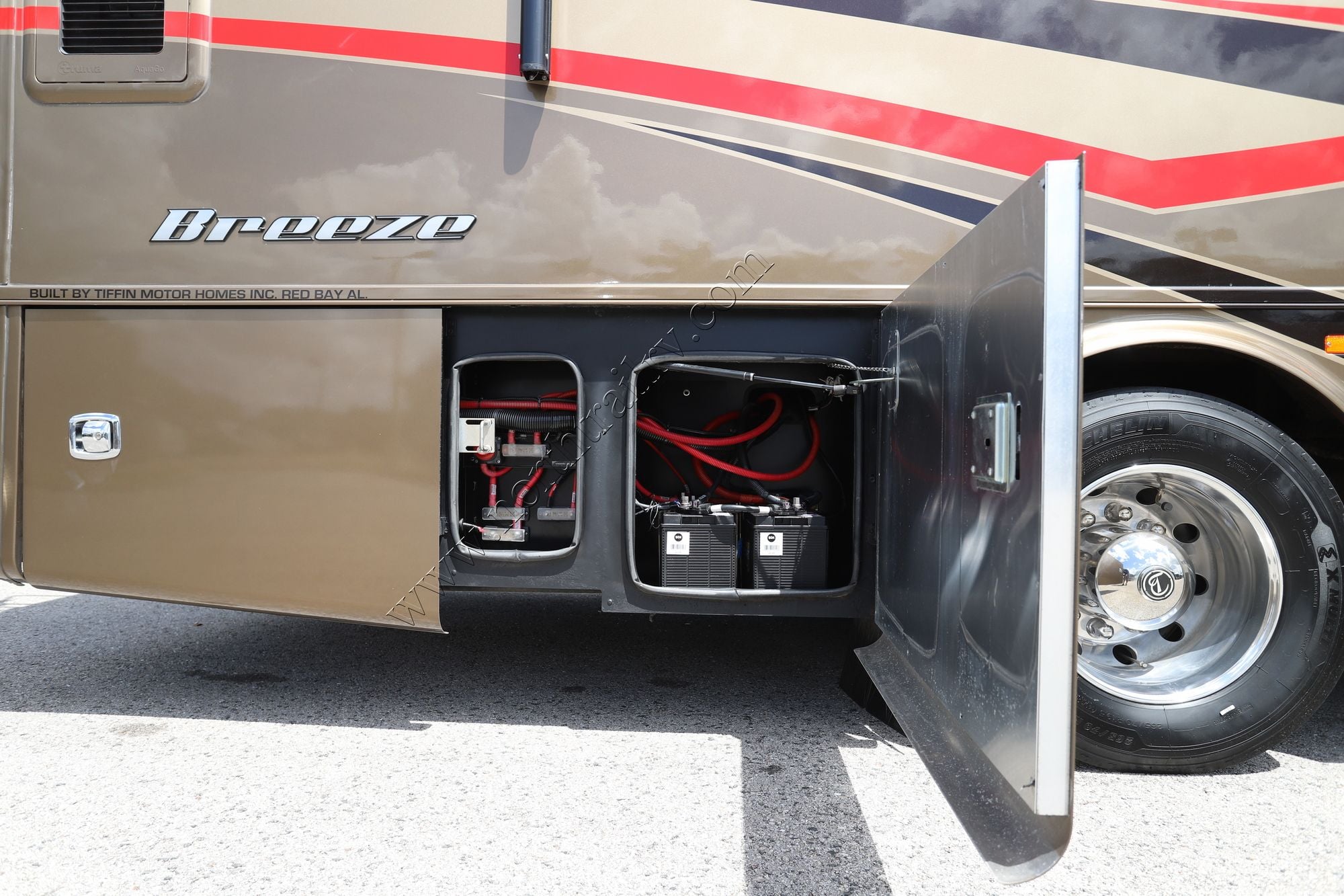 Used 2020 Tiffin Motor Homes Breeze 33BR Class A  For Sale