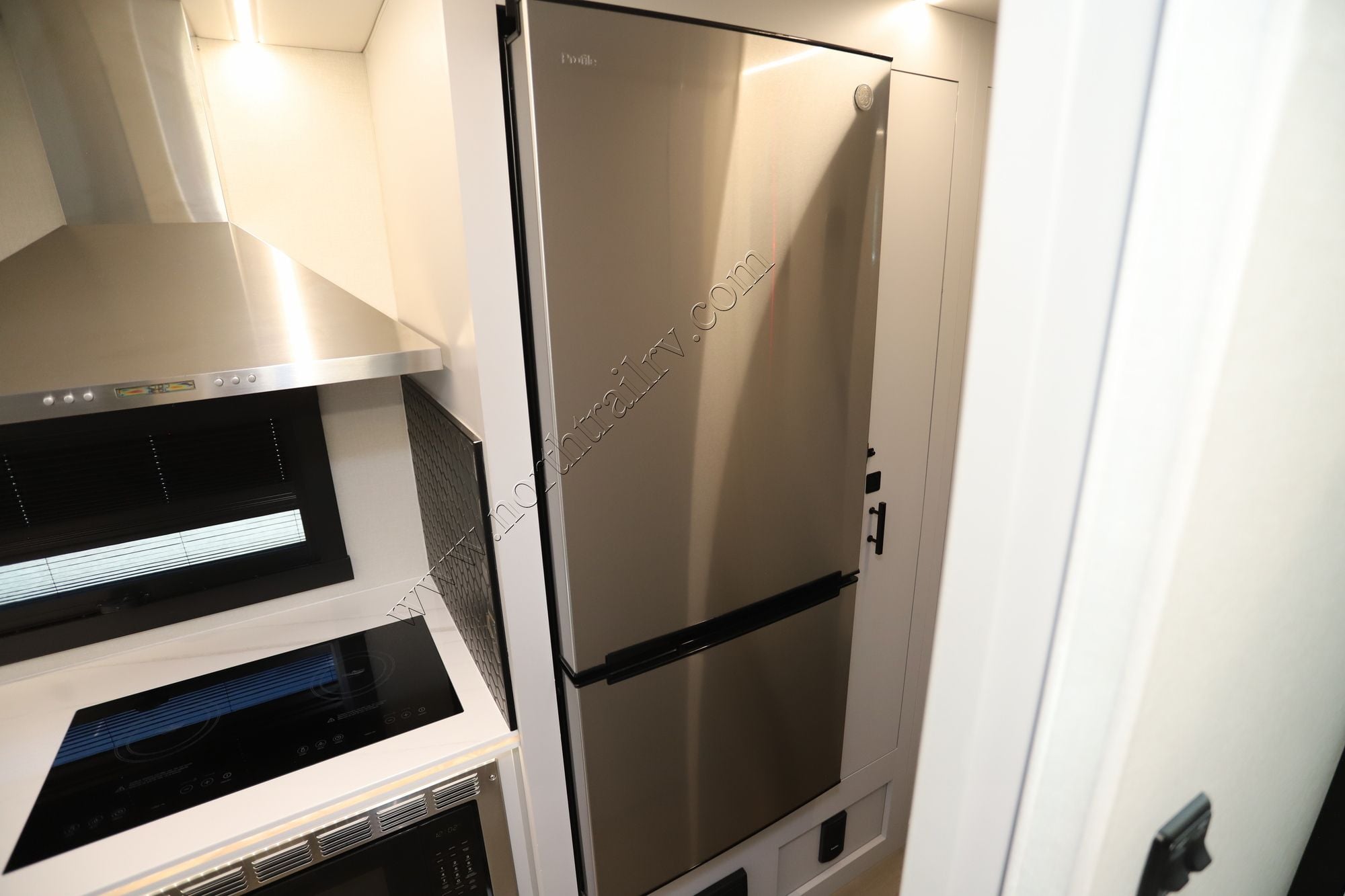 Used 2025 Coachmen Euro 25TB Class A  For Sale