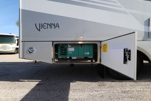 2025 Renegade Rv Vienna 25RMC