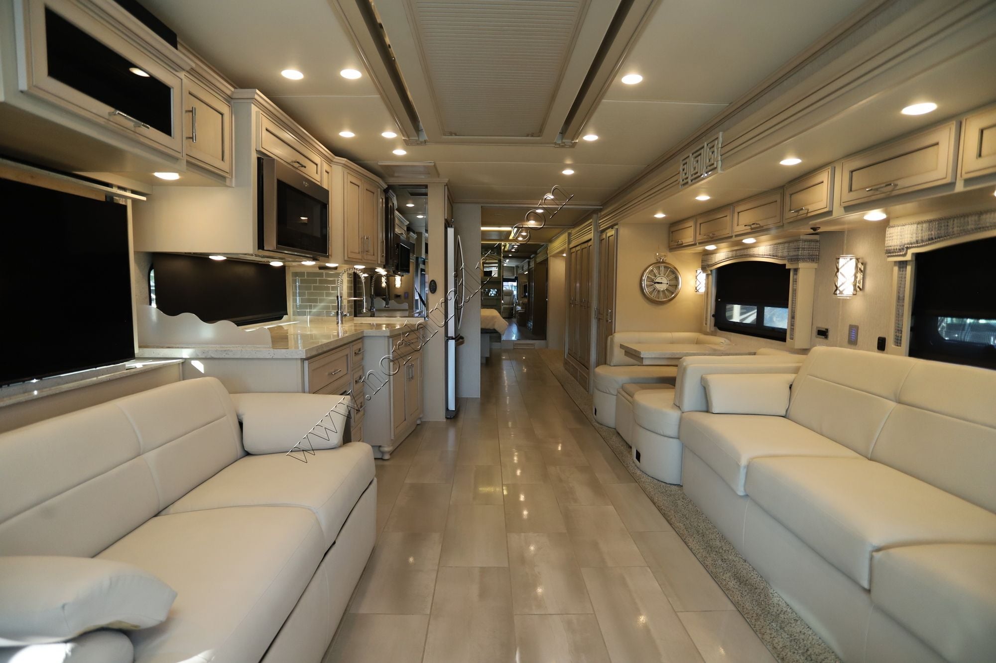 Used 2020 Newmar Ventana 4326 Class A  For Sale