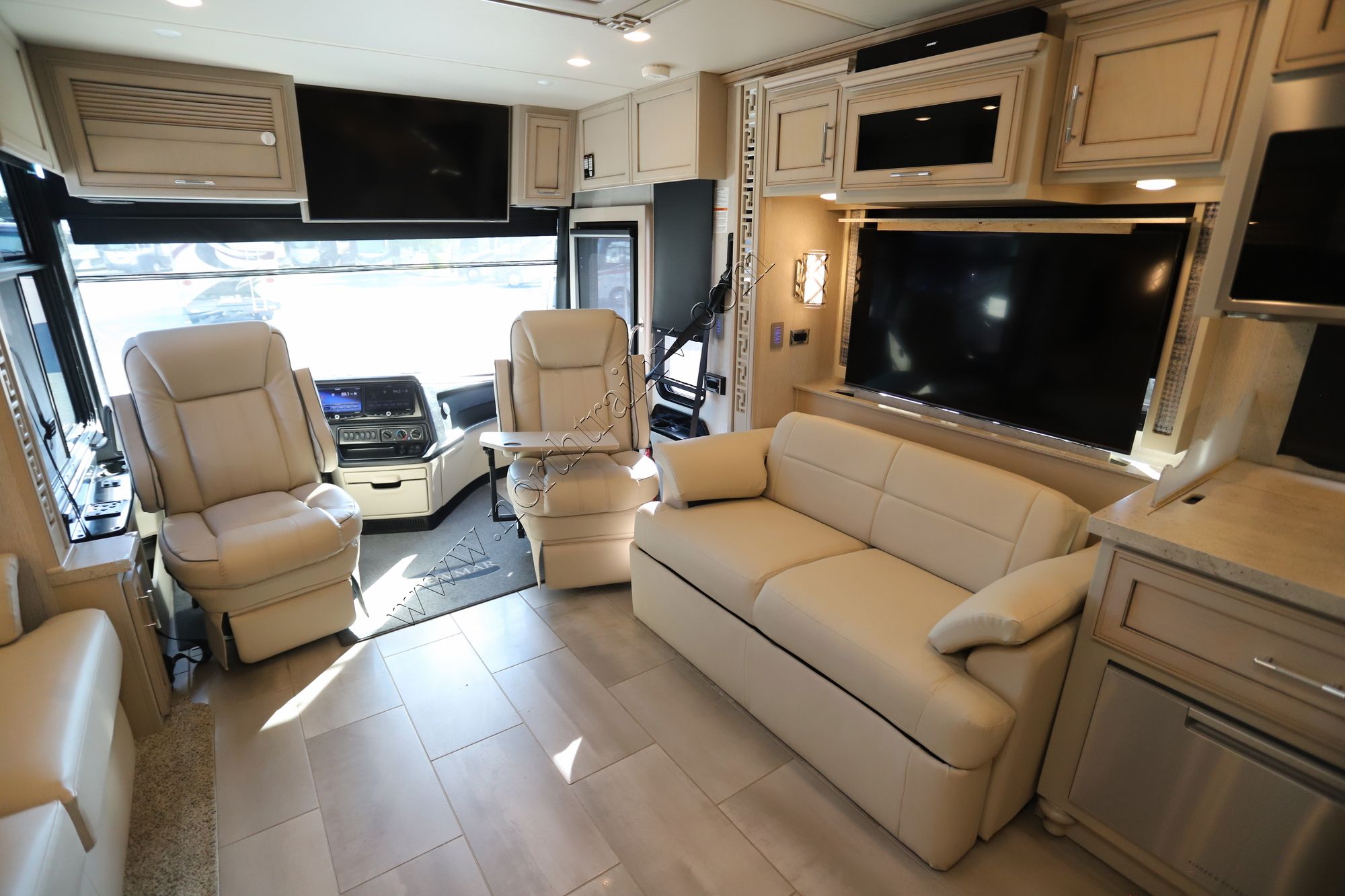 Used 2020 Newmar Ventana 4326 Class A  For Sale