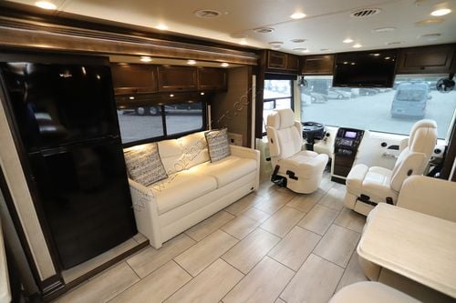 2020 Tiffin Motor Homes Breeze 33BR