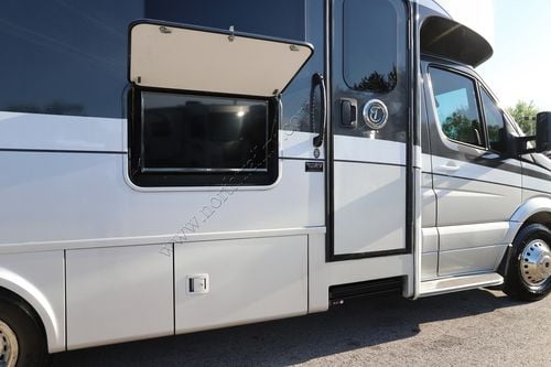 2019 Tiffin Motor Homes Wayfarer 24TW