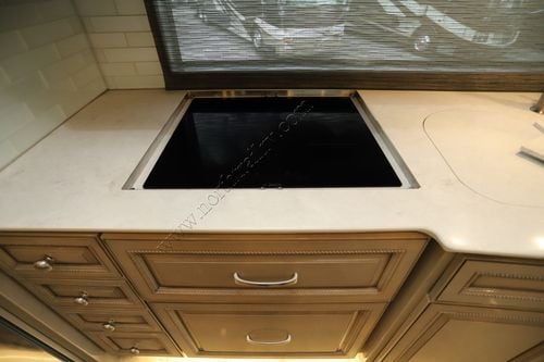 2023 Newmar Essex 4521