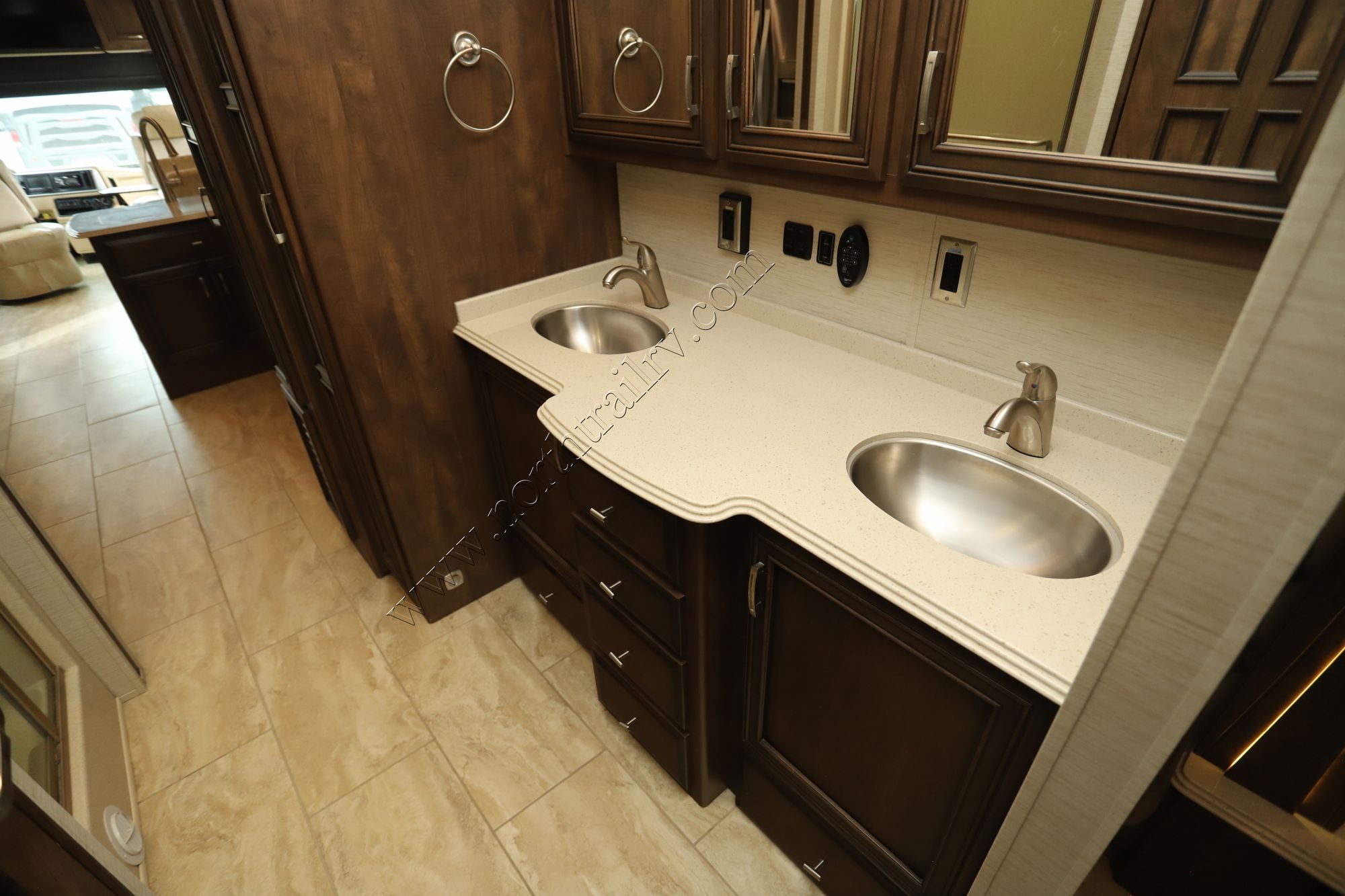 Used 2018 Newmar Ventana Le 4048 Class A  For Sale