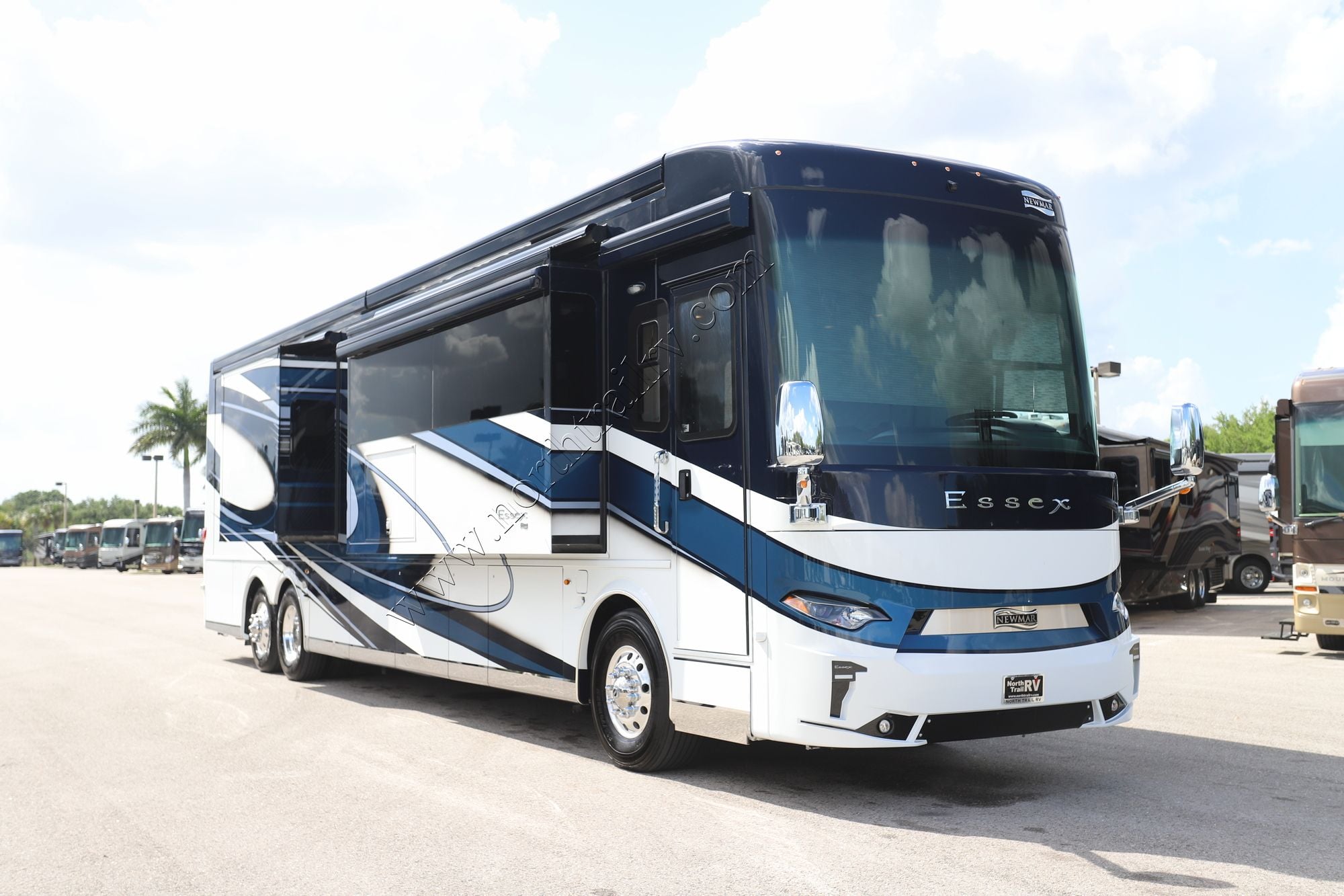 Used 2023 Newmar Essex 4521 Class A  For Sale