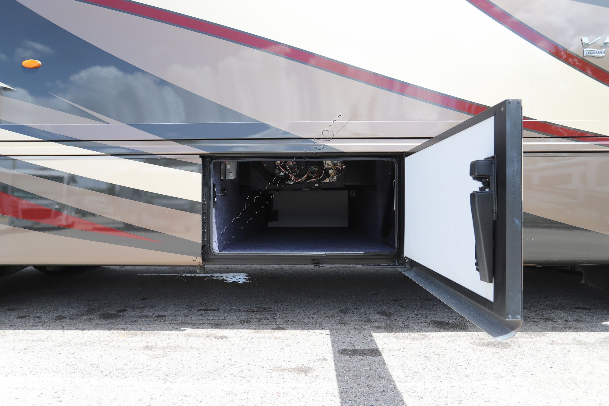 Used 2019 Newmar Ventana Le 3412 Class A  For Sale