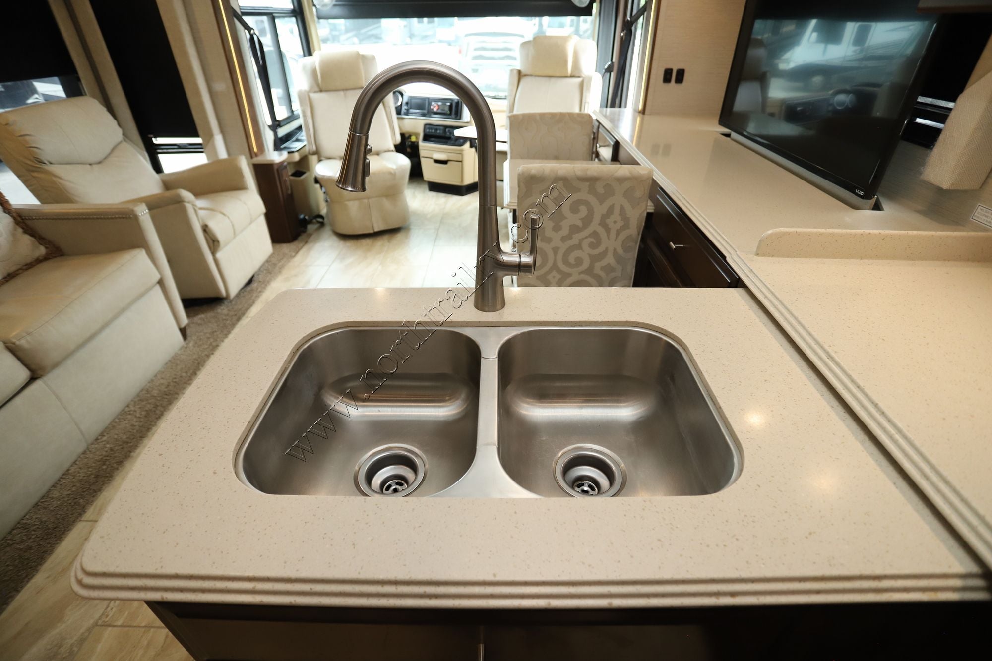 Used 2018 Newmar Ventana Le 4048 Class A  For Sale