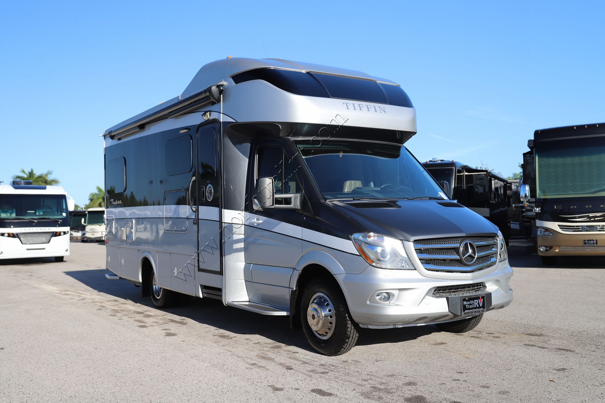 Used 2019 Tiffin Motor Homes Wayfarer 24TW Class C  For Sale