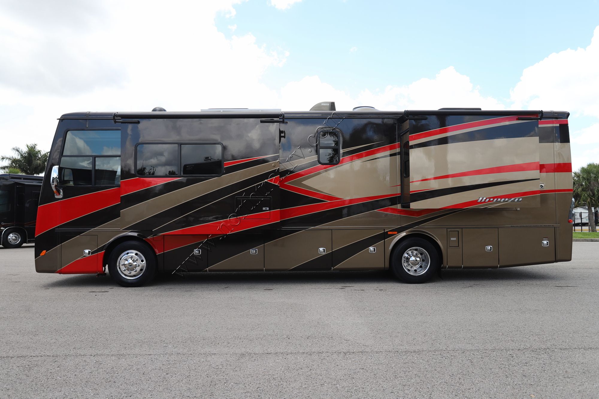 Used 2020 Tiffin Motor Homes Breeze 33BR Class A  For Sale