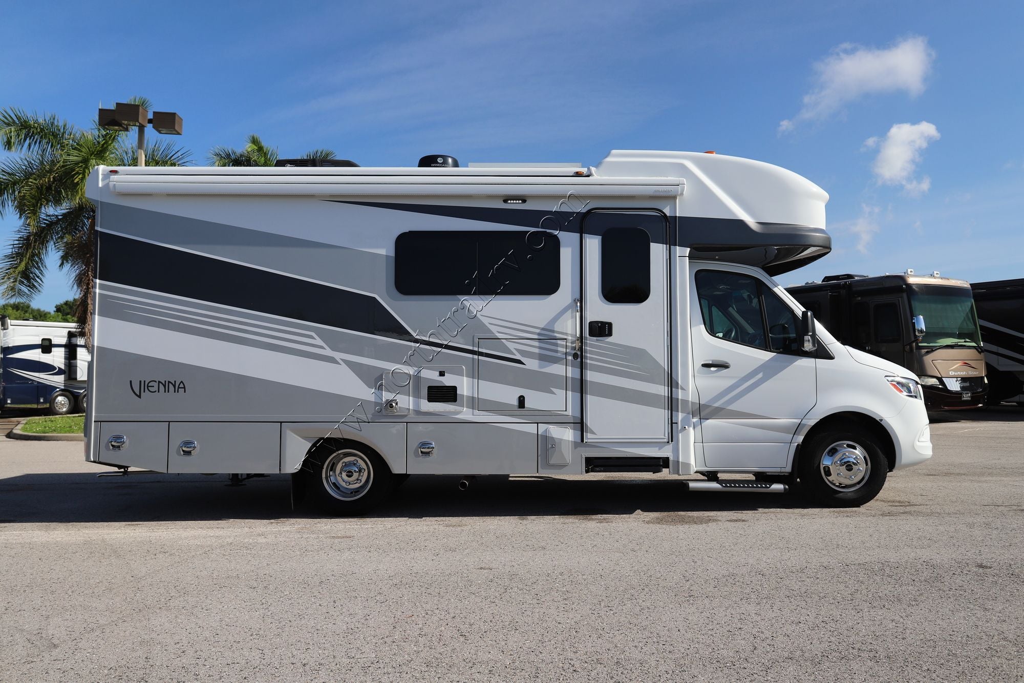 Used 2025 Renegade Rv Vienna 25RMC Class C  For Sale