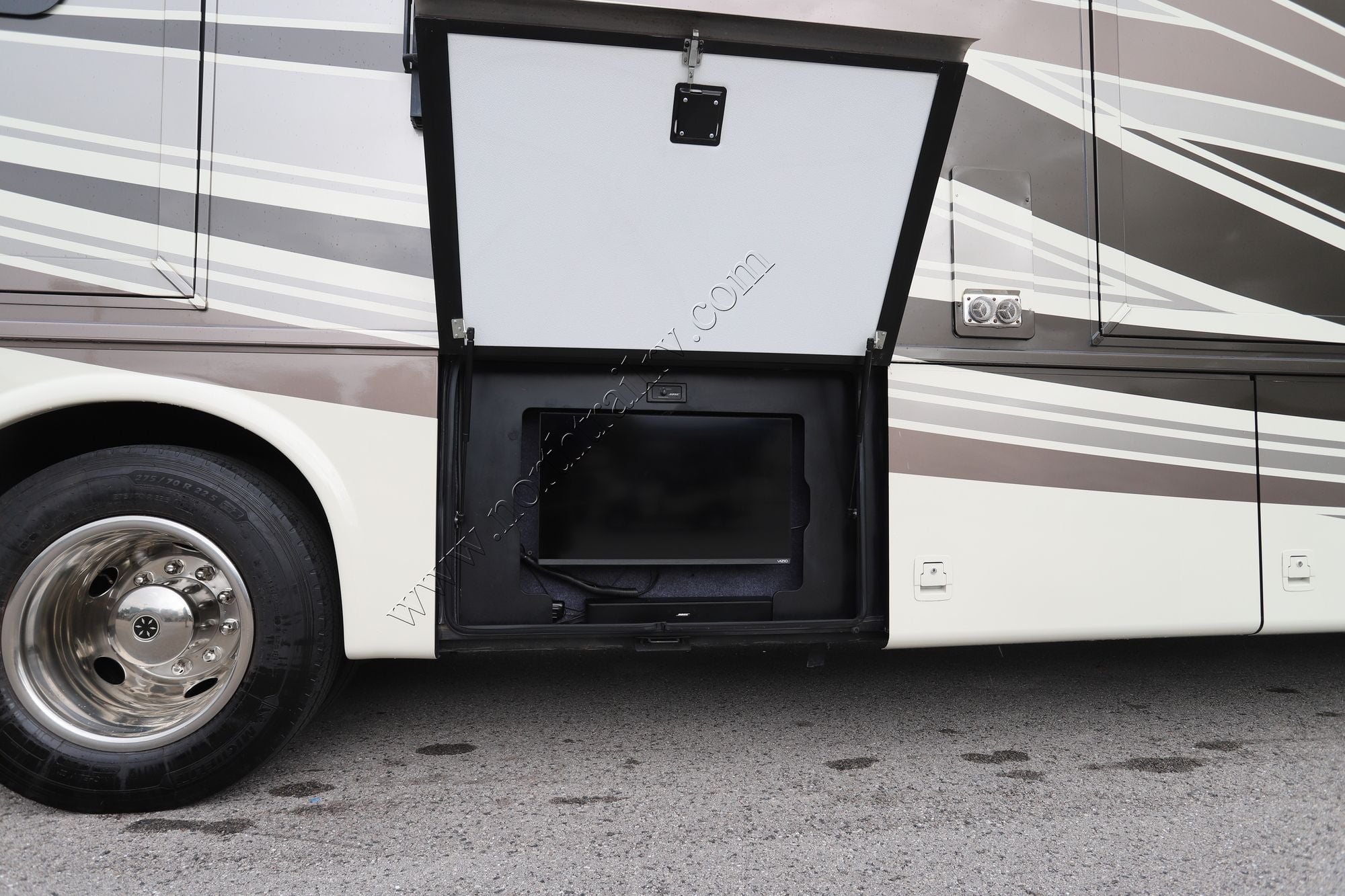 Used 2018 Newmar Ventana Le 4048 Class A  For Sale