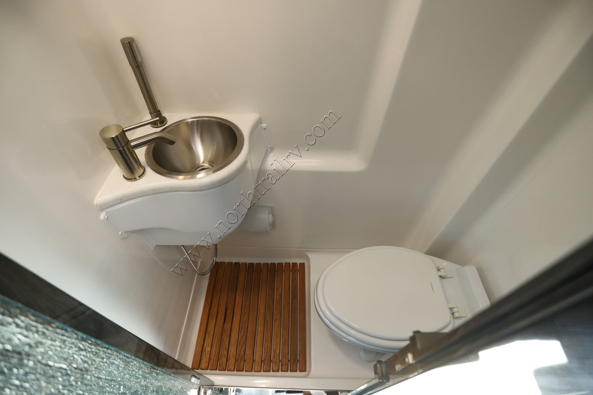 Used 2025 Midwest Passage EXT 170 MD2 Class B  For Sale