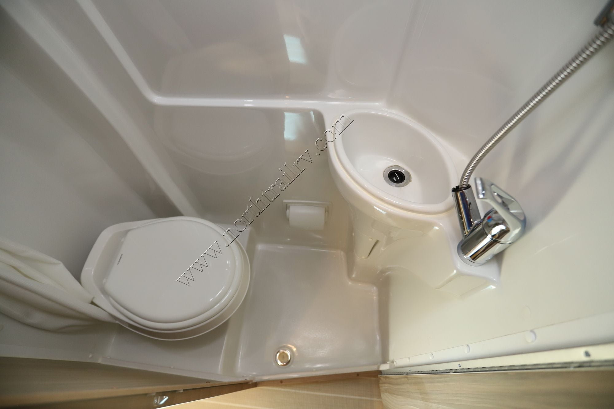 2024 Airstream Interstate 24GL Tommy Bahama AWD Class B Used  For Sale