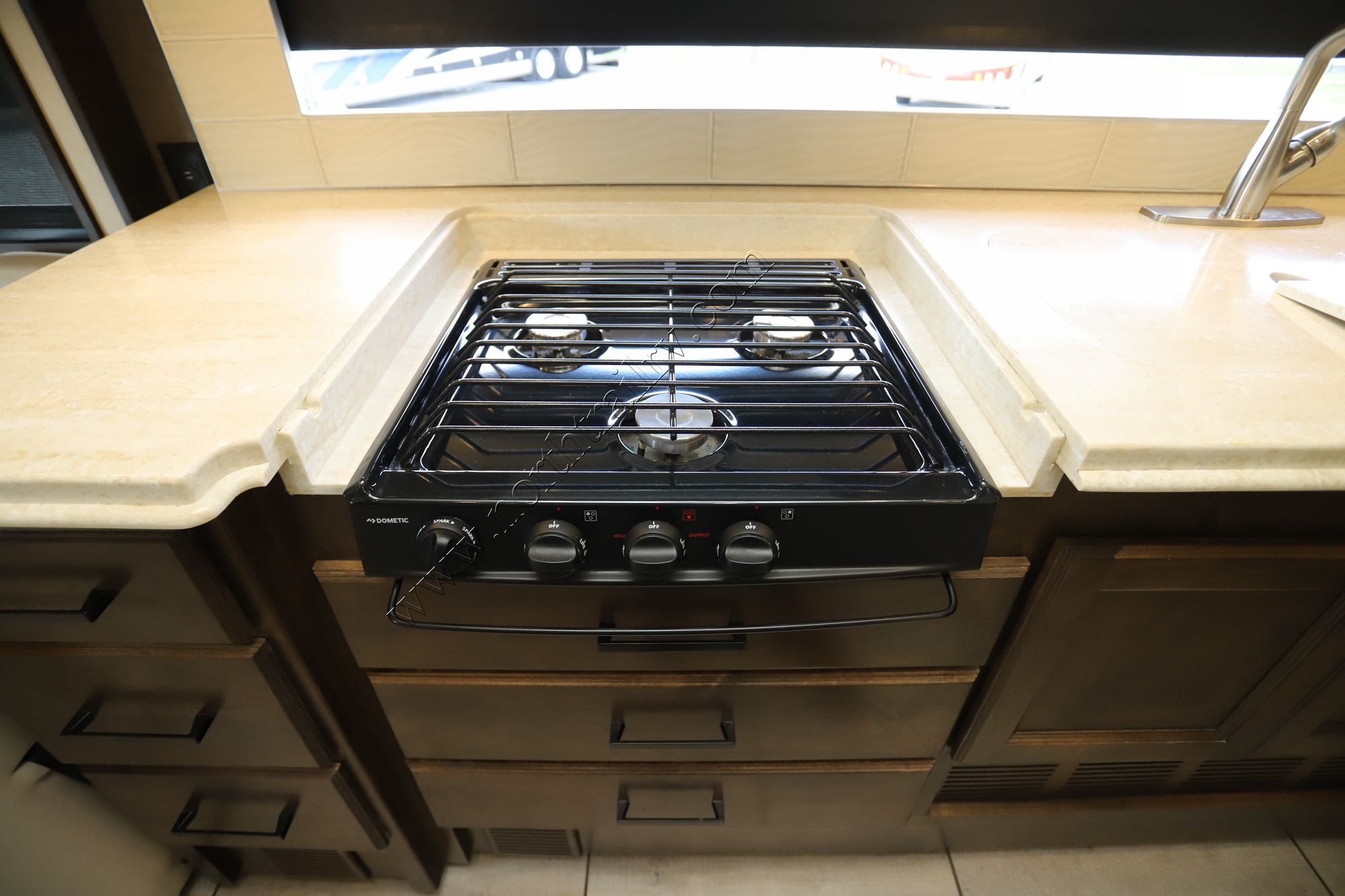 Used 2020 Tiffin Motor Homes Breeze 33BR Class A  For Sale