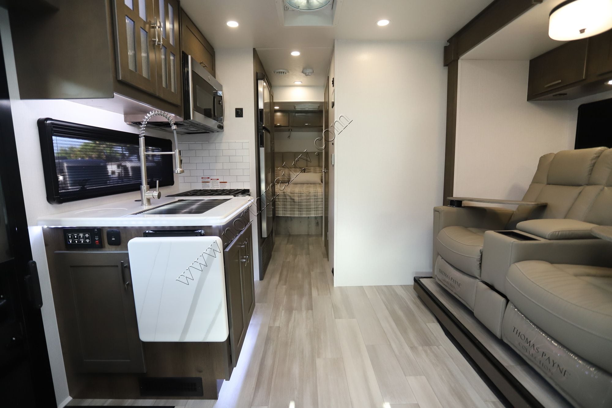 New 2026 Dynamax Isata 5 28SS 4X4 EX Super C  For Sale