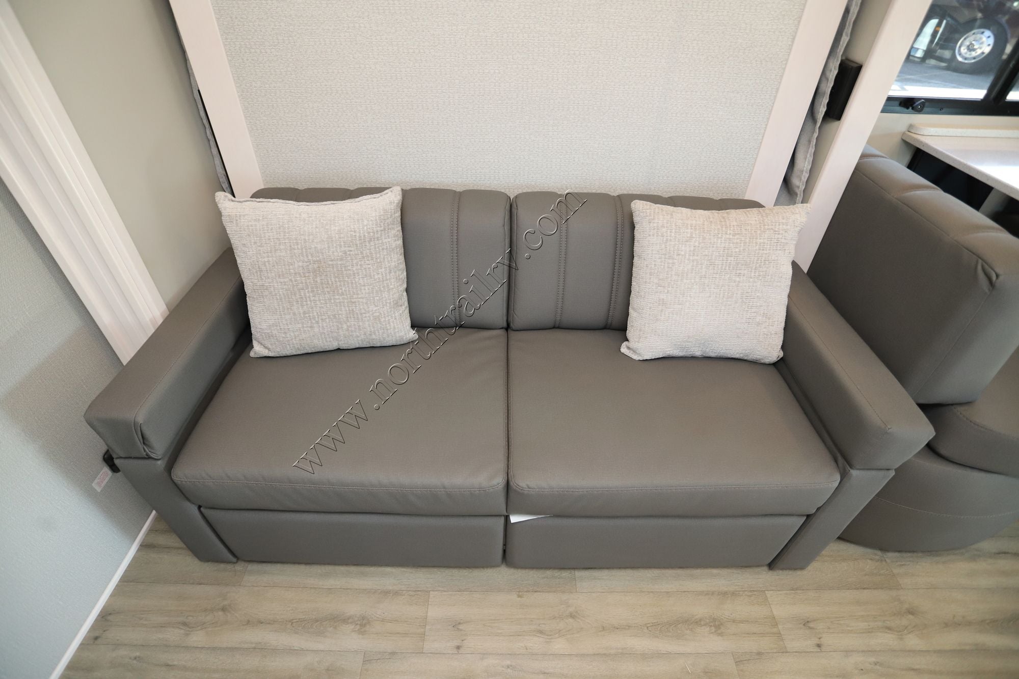 Used 2025 Renegade Rv Vienna 25RMC Class C  For Sale