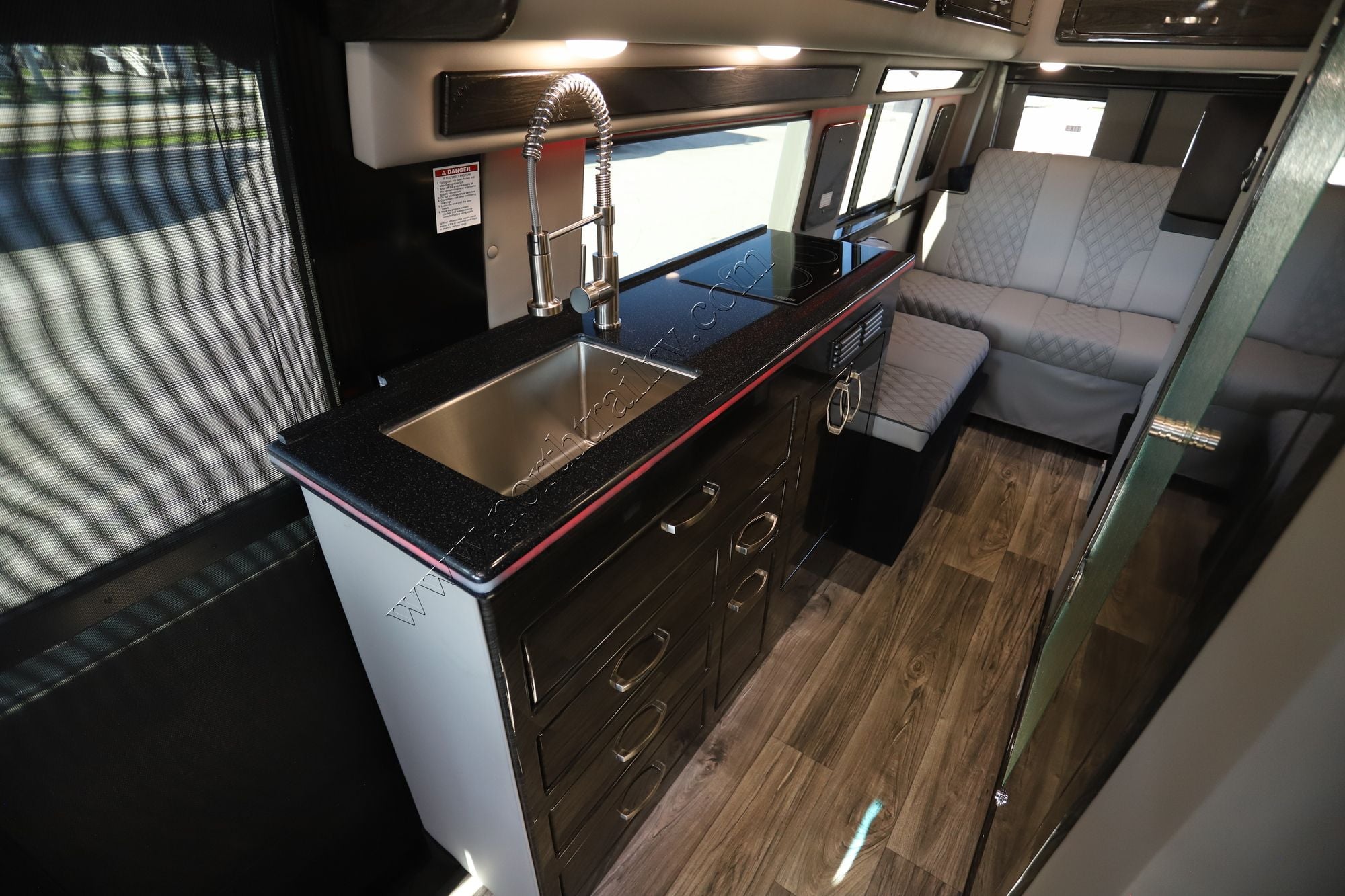 Used 2025 Midwest Passage EXT 170 MD2 Class B  For Sale