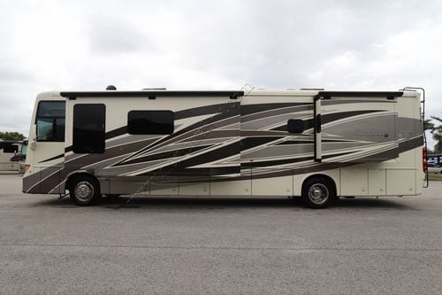 2018 Newmar Ventana Le 4048