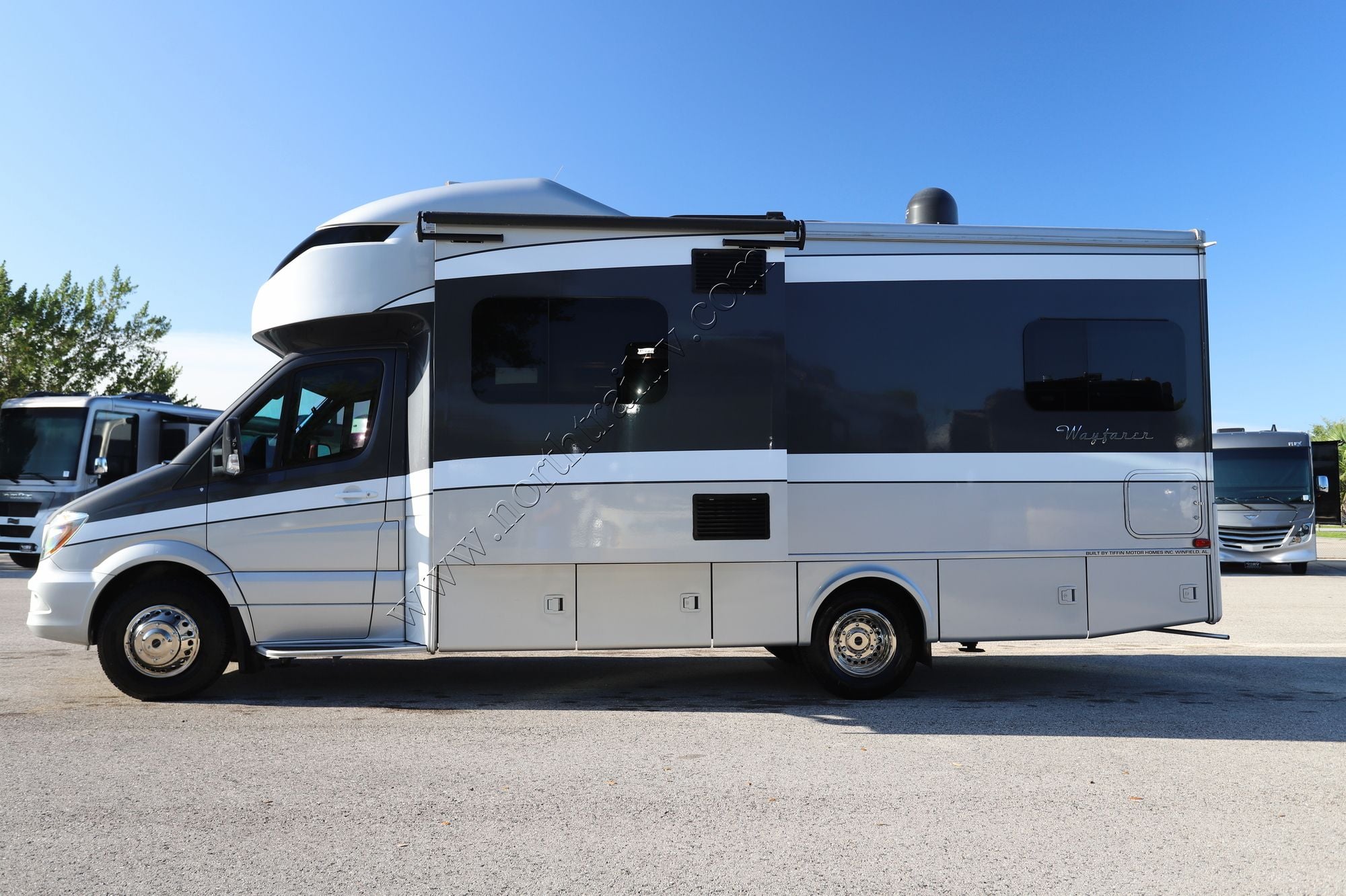 Used 2019 Tiffin Motor Homes Wayfarer 24TW Class C  For Sale