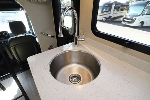 2025 Renegade Rv Vienna 25RMC