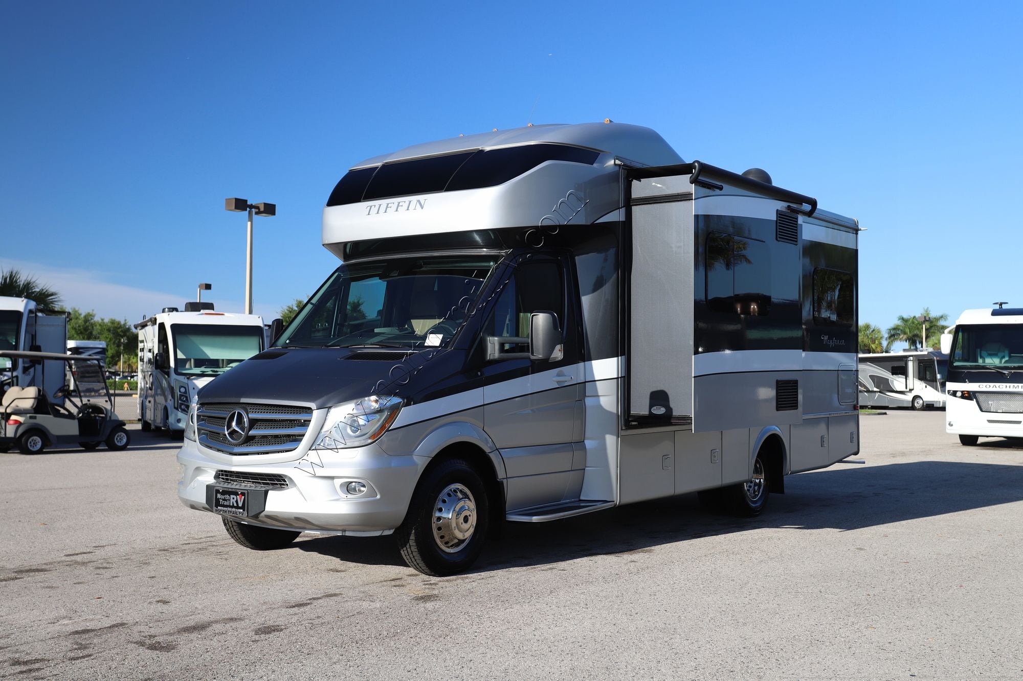 Used 2019 Tiffin Motor Homes Wayfarer 24TW Class C  For Sale