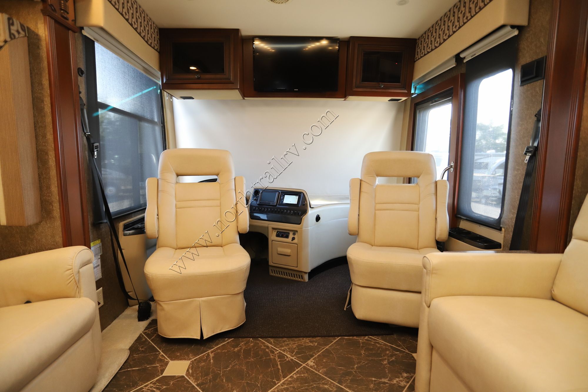 Used 2013 Newmar Dutch Star 4344 Class A  For Sale