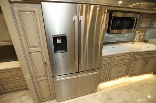 2023 Newmar Essex 4521