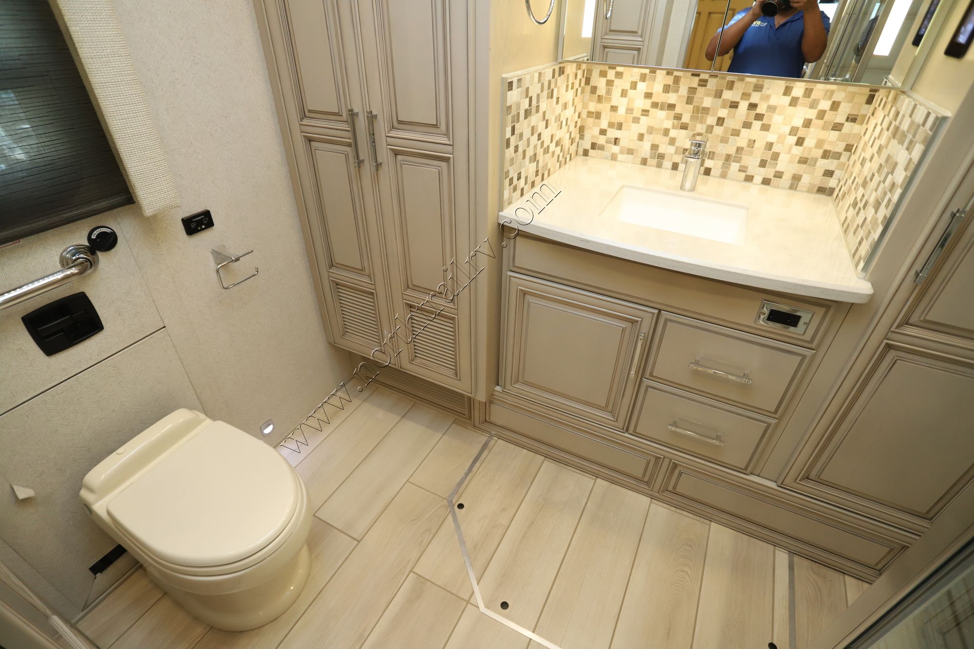 Used 2022 Newmar Mountain Aire 4118 Class A  For Sale