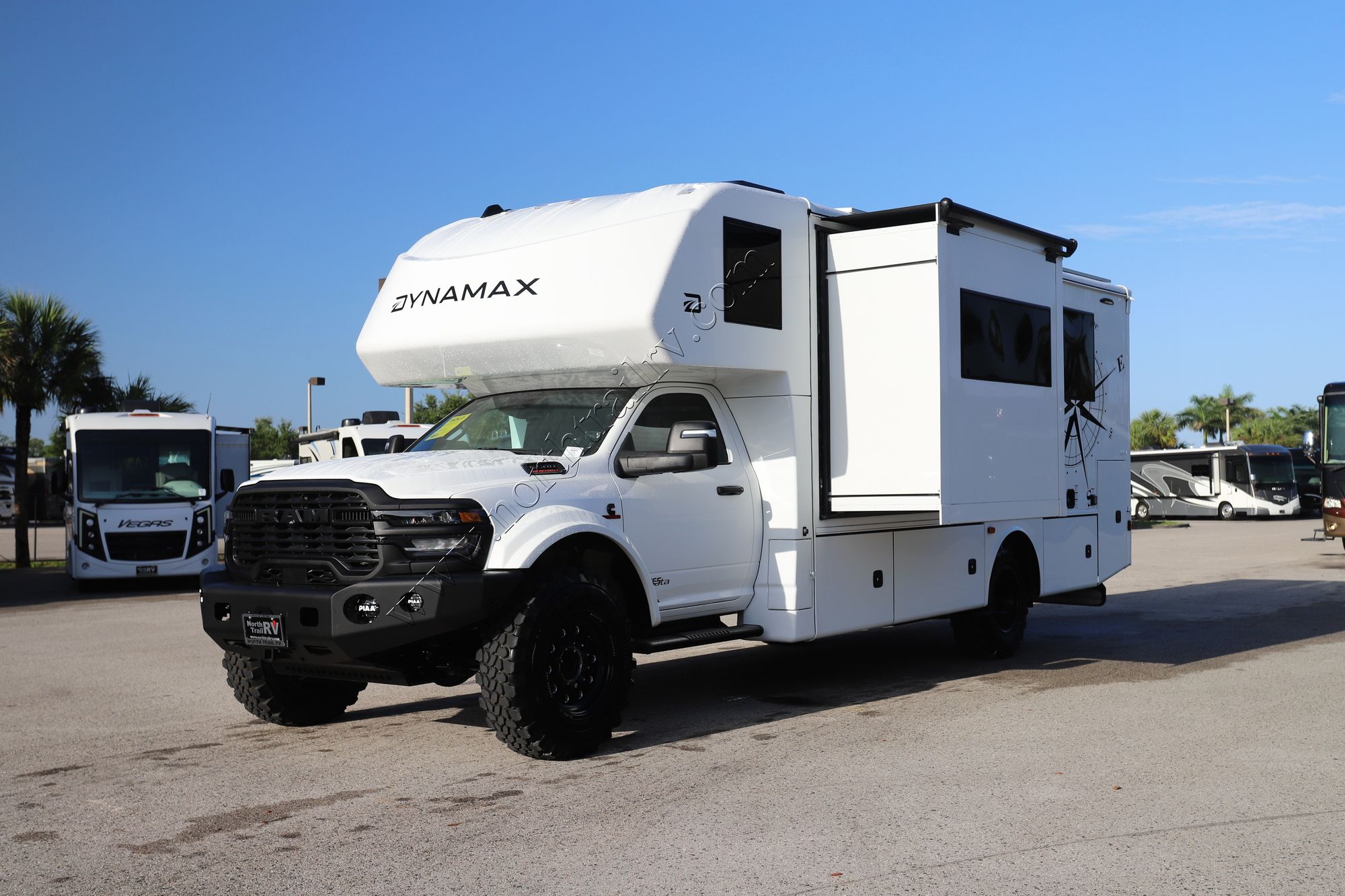 New 2026 Dynamax Isata 5 28SS 4X4 EX Super C  For Sale