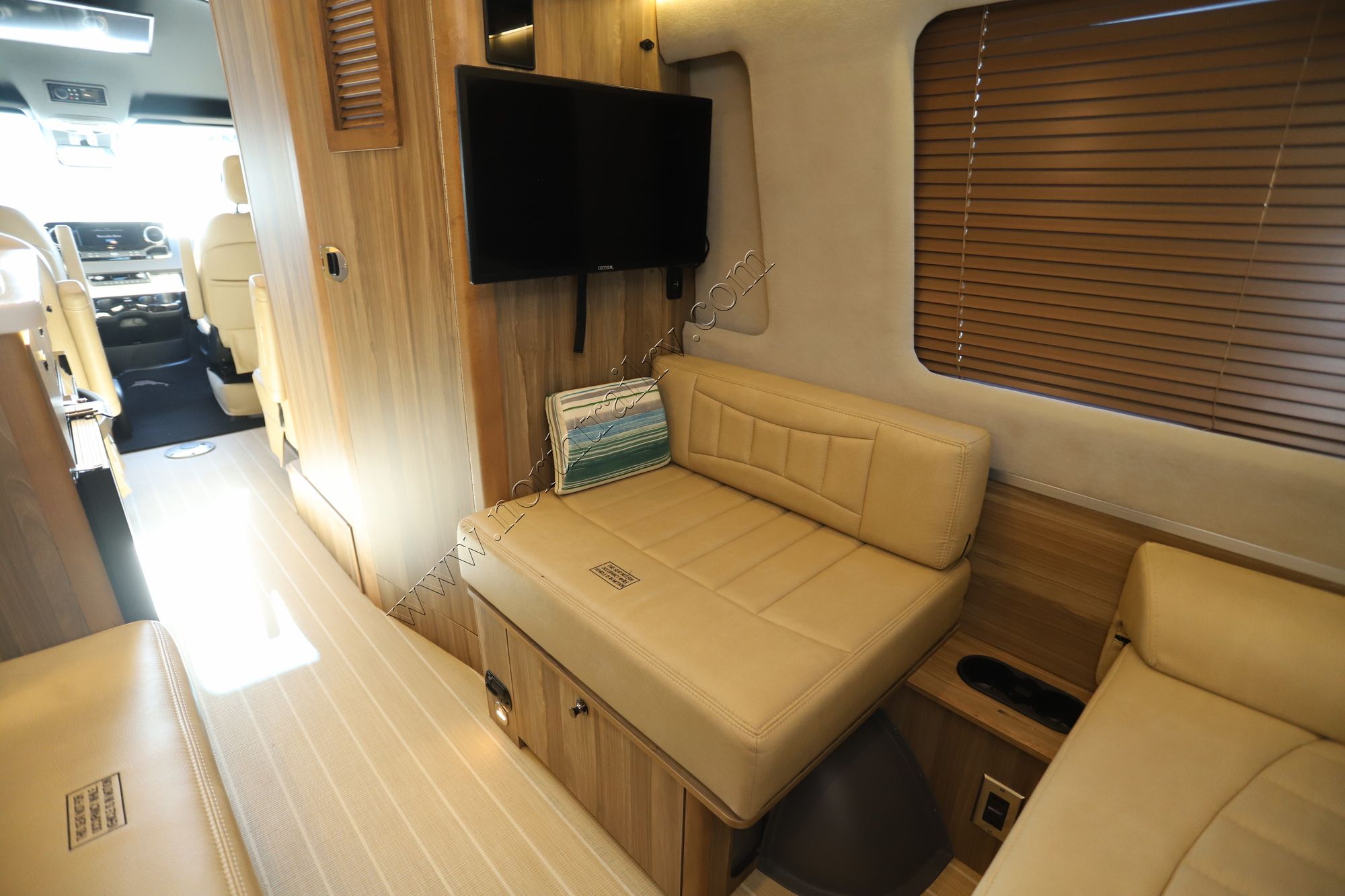 2024 Airstream Interstate 24GL Tommy Bahama AWD Class B Used  For Sale