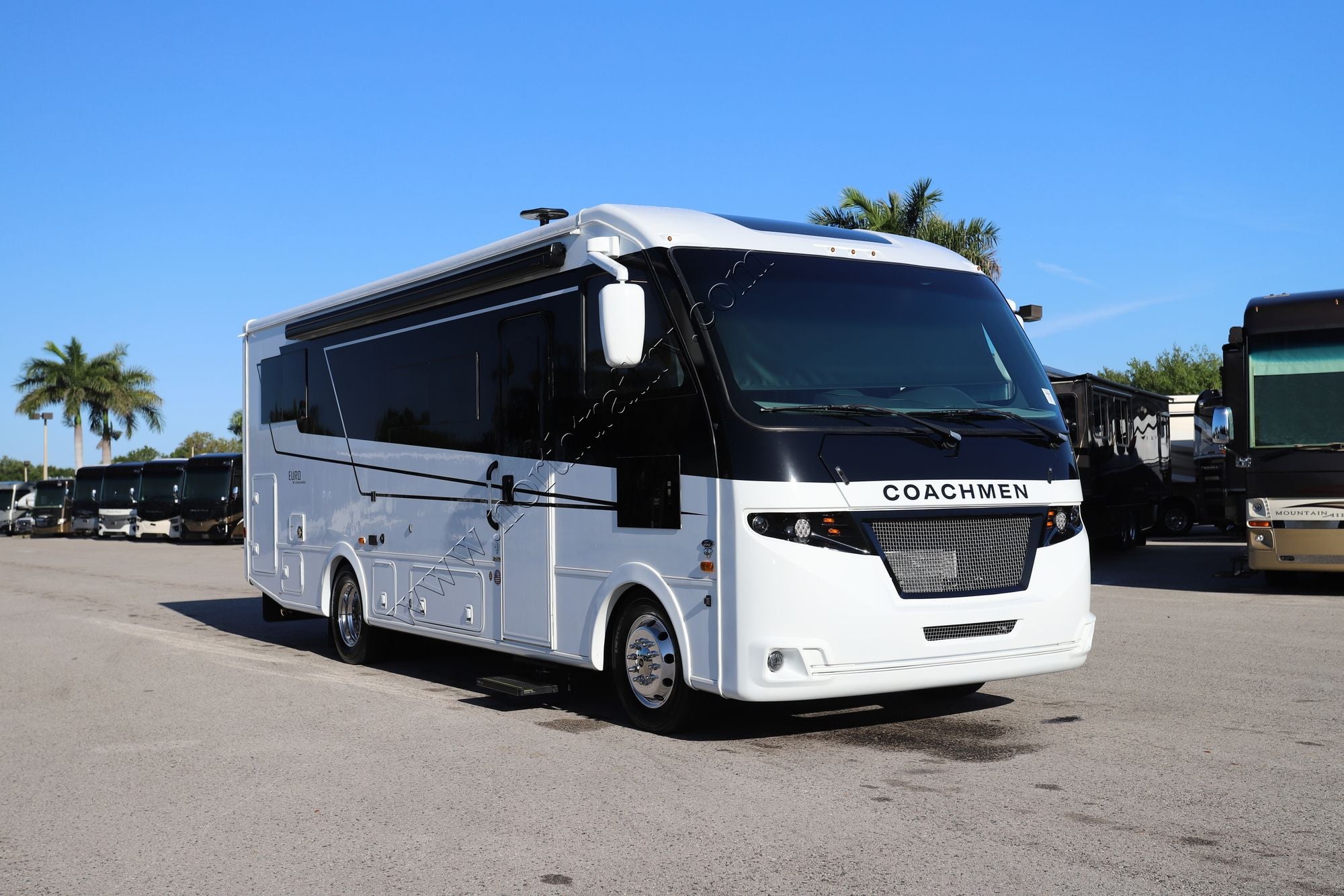Used 2025 Coachmen Euro 25TB Class A  For Sale