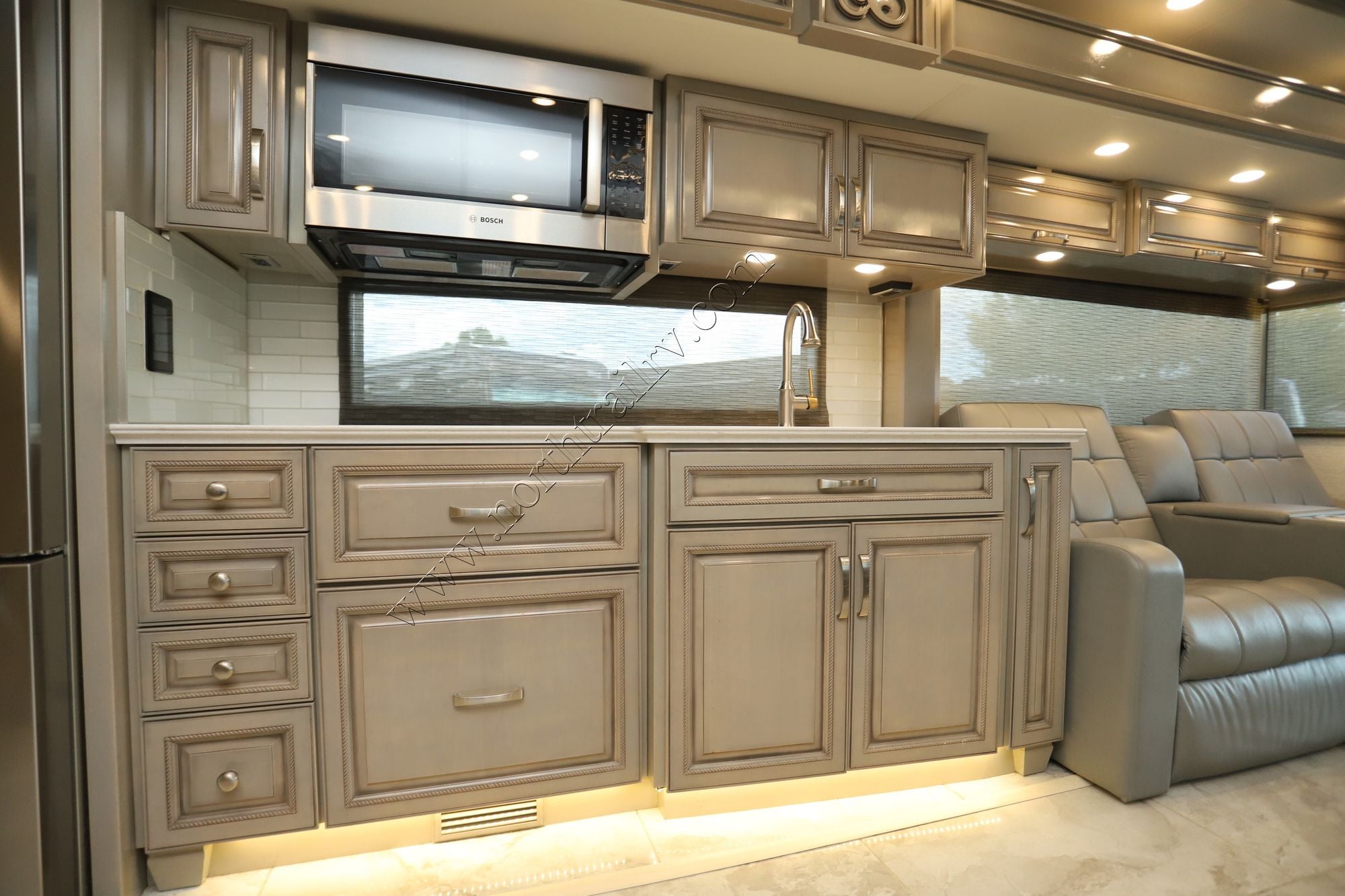 Used 2023 Newmar Essex 4521 Class A  For Sale