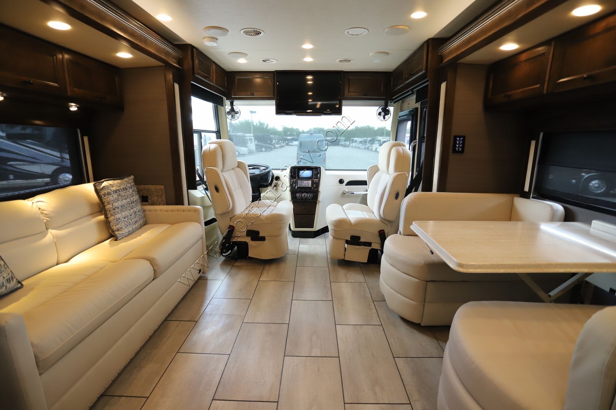 Used 2020 Tiffin Motor Homes Breeze 33BR Class A  For Sale