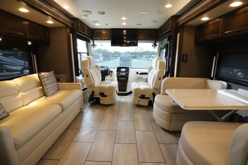 2020 Tiffin Motor Homes Breeze 33BR