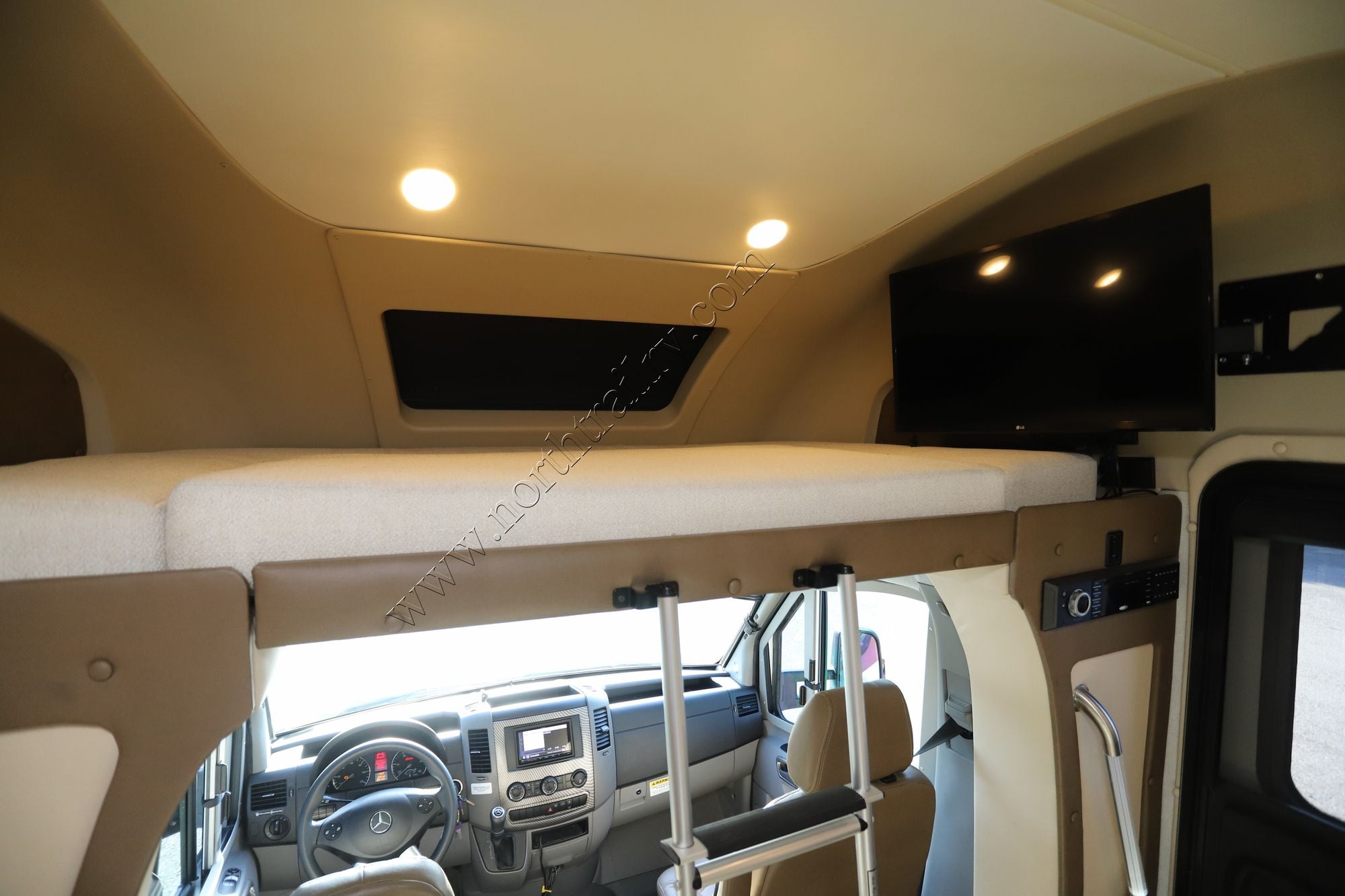 Used 2019 Tiffin Motor Homes Wayfarer 24TW Class C  For Sale