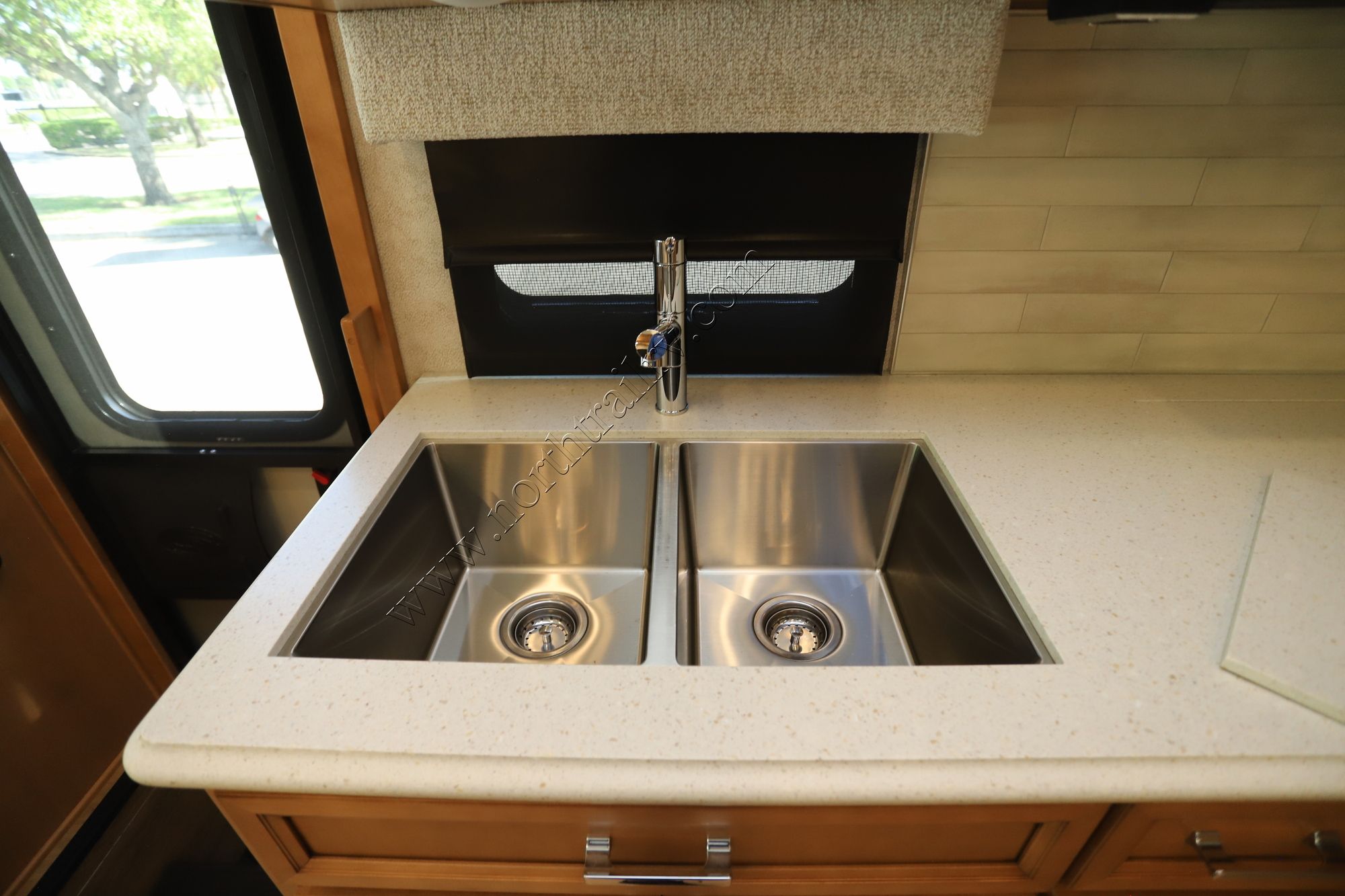 Used 2023 Newmar Bay Star 3811 Class A  For Sale