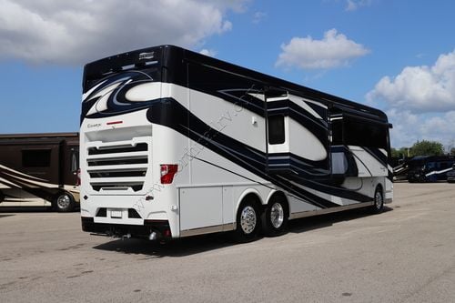 2023 Newmar Essex 4521