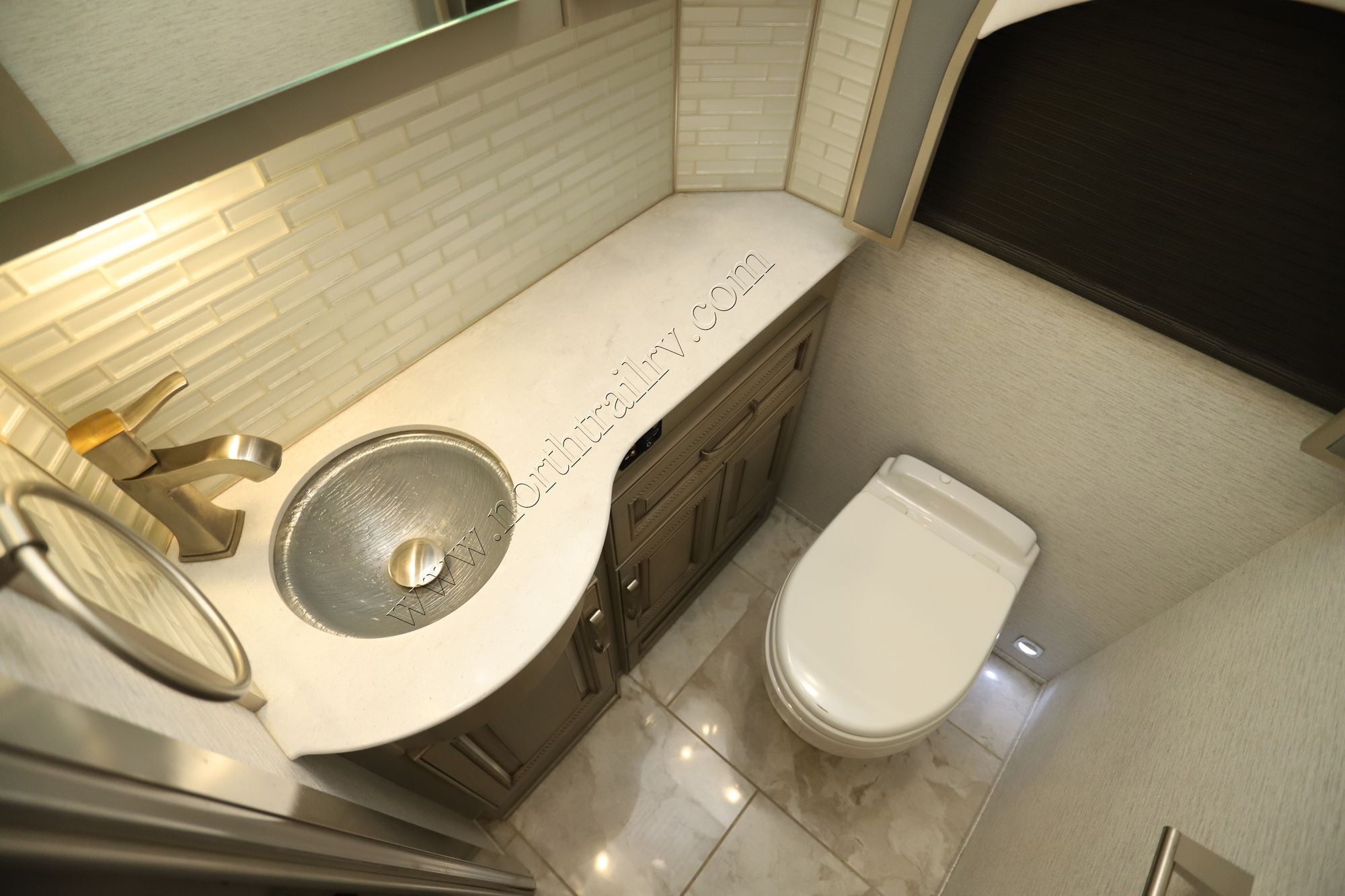 Used 2023 Newmar Essex 4521 Class A  For Sale