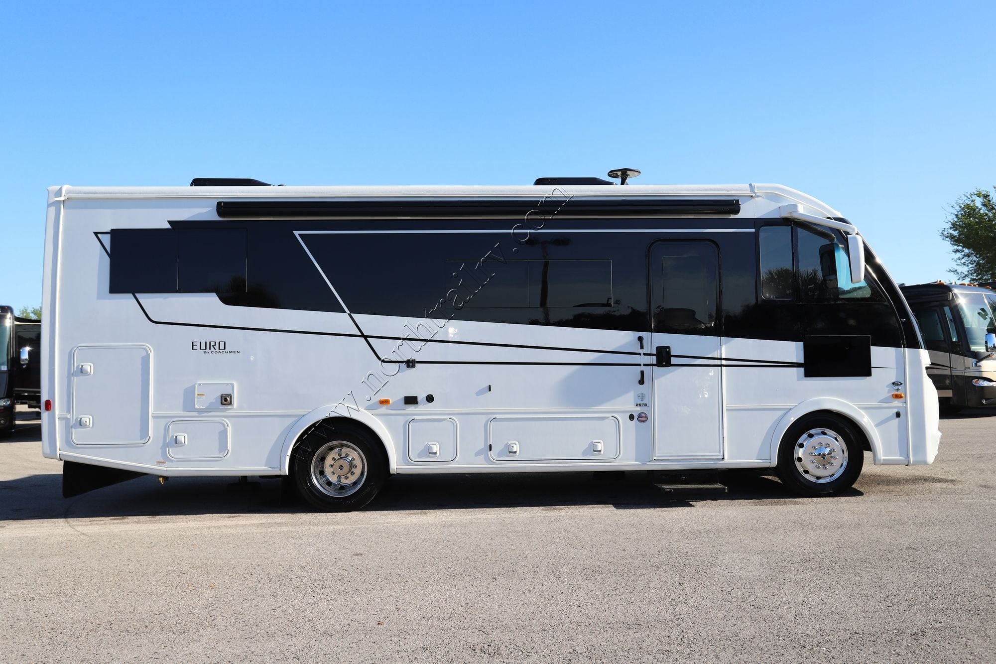 Used 2025 Coachmen Euro 25TB Class A  For Sale
