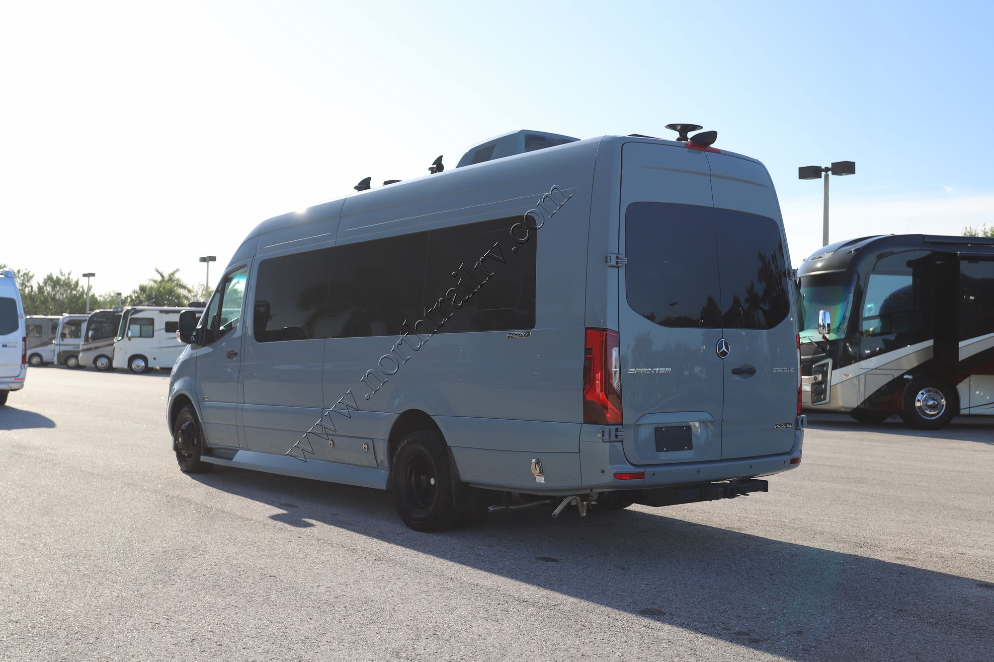 Used 2025 Midwest Passage EXT 170 MD2 Class B  For Sale